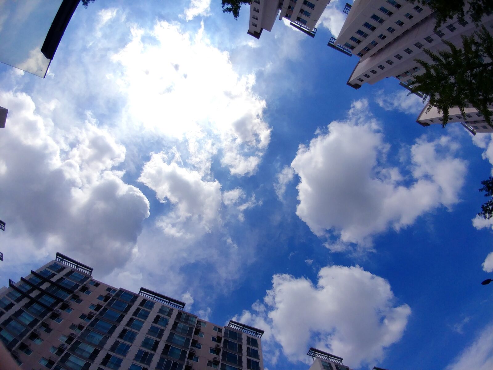 LG V20 sample photo. Sky, cloud, republic of photography