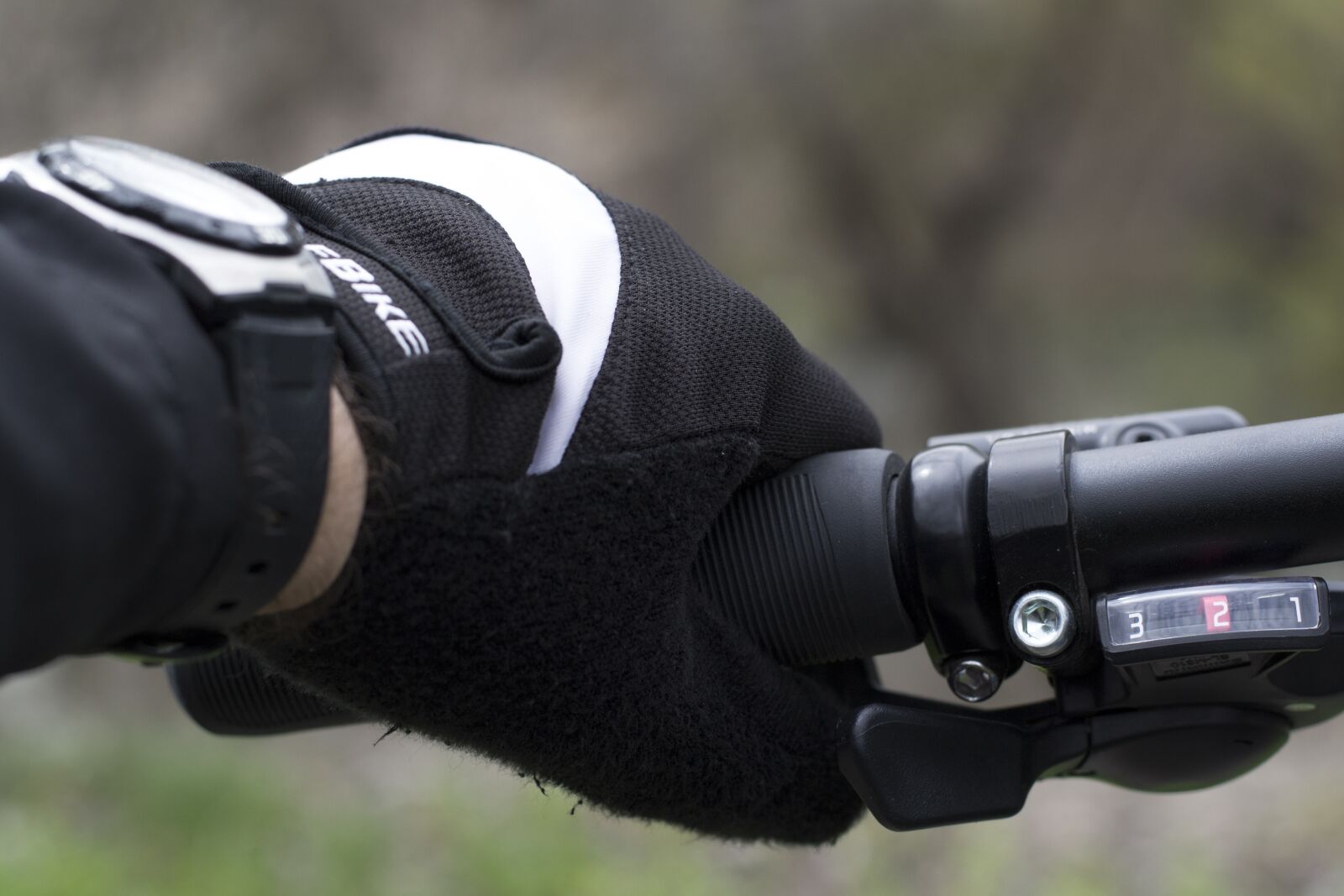 Nikon D3100 sample photo. Hand, bike, exercise photography