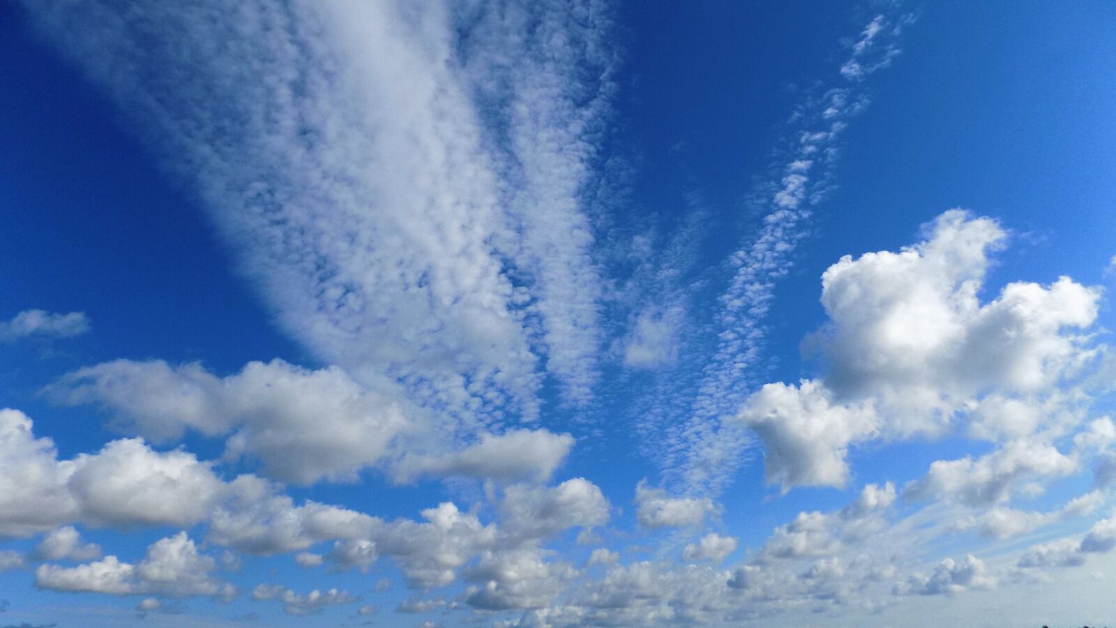 Nikon COOLPIX L340 sample photo. Clouds, wind, weather photography