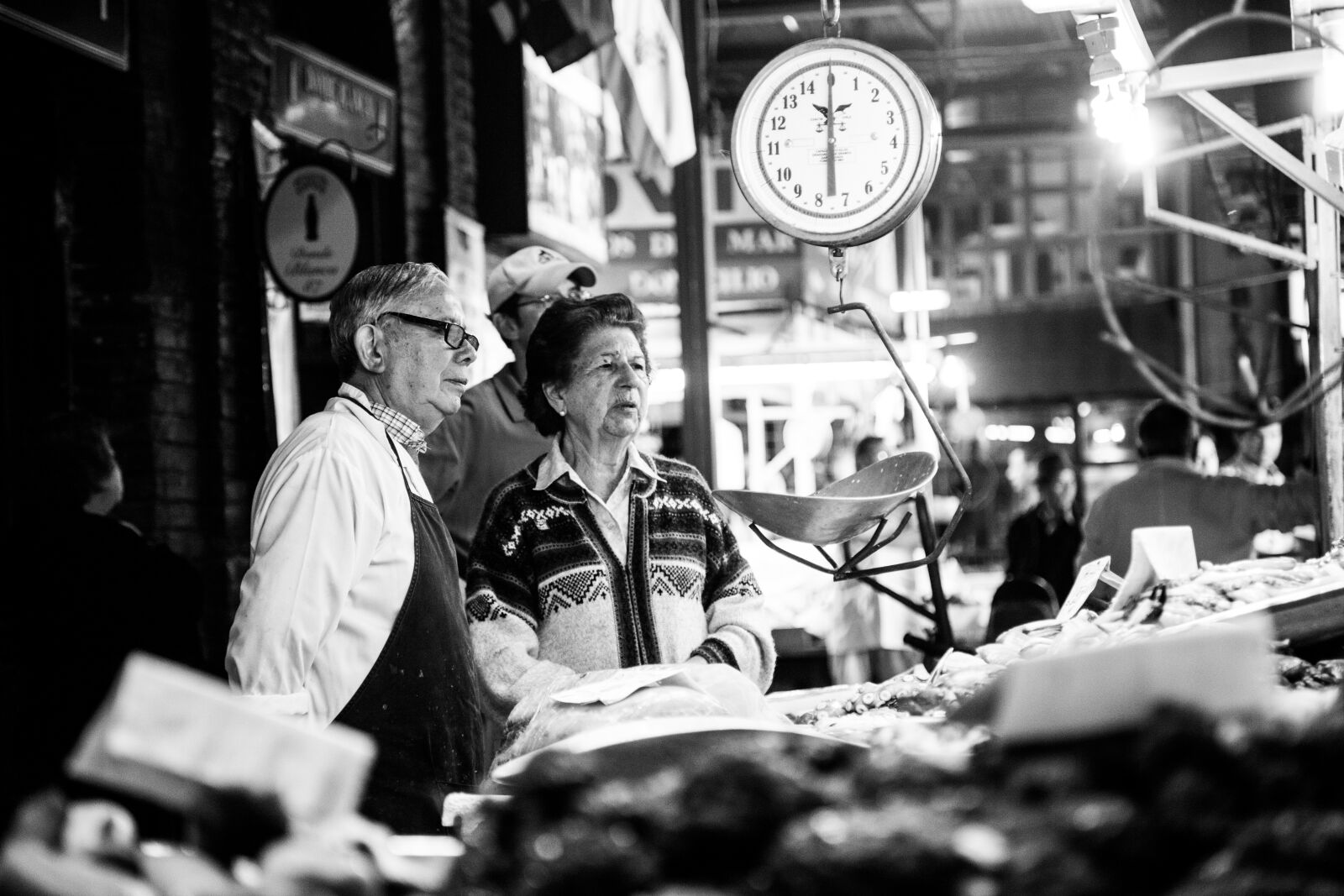 Canon EOS 5D Mark II sample photo. Fish market, market, traditionally photography