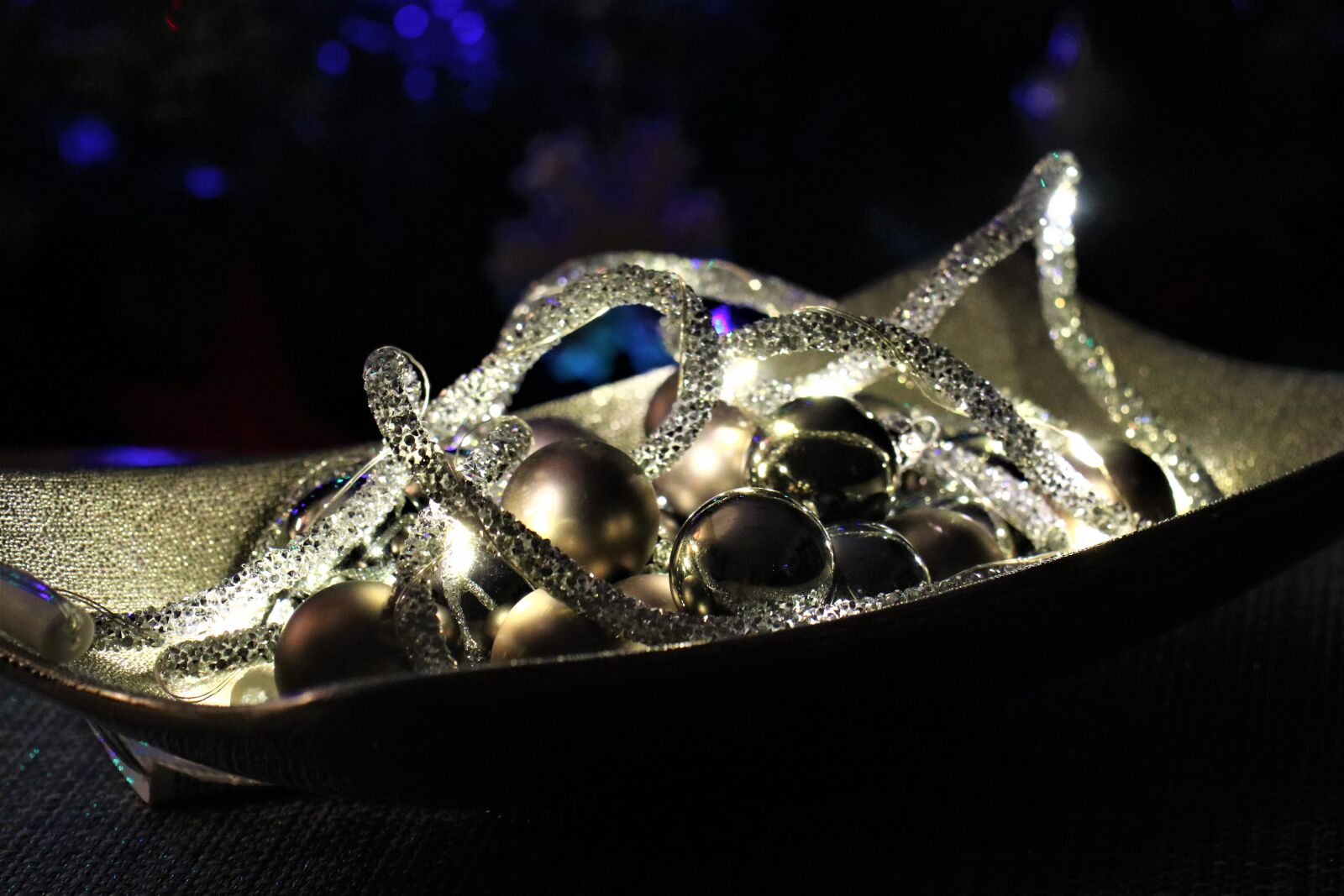 Canon EOS M6 sample photo. Decoration, christmas, christmas baubles photography