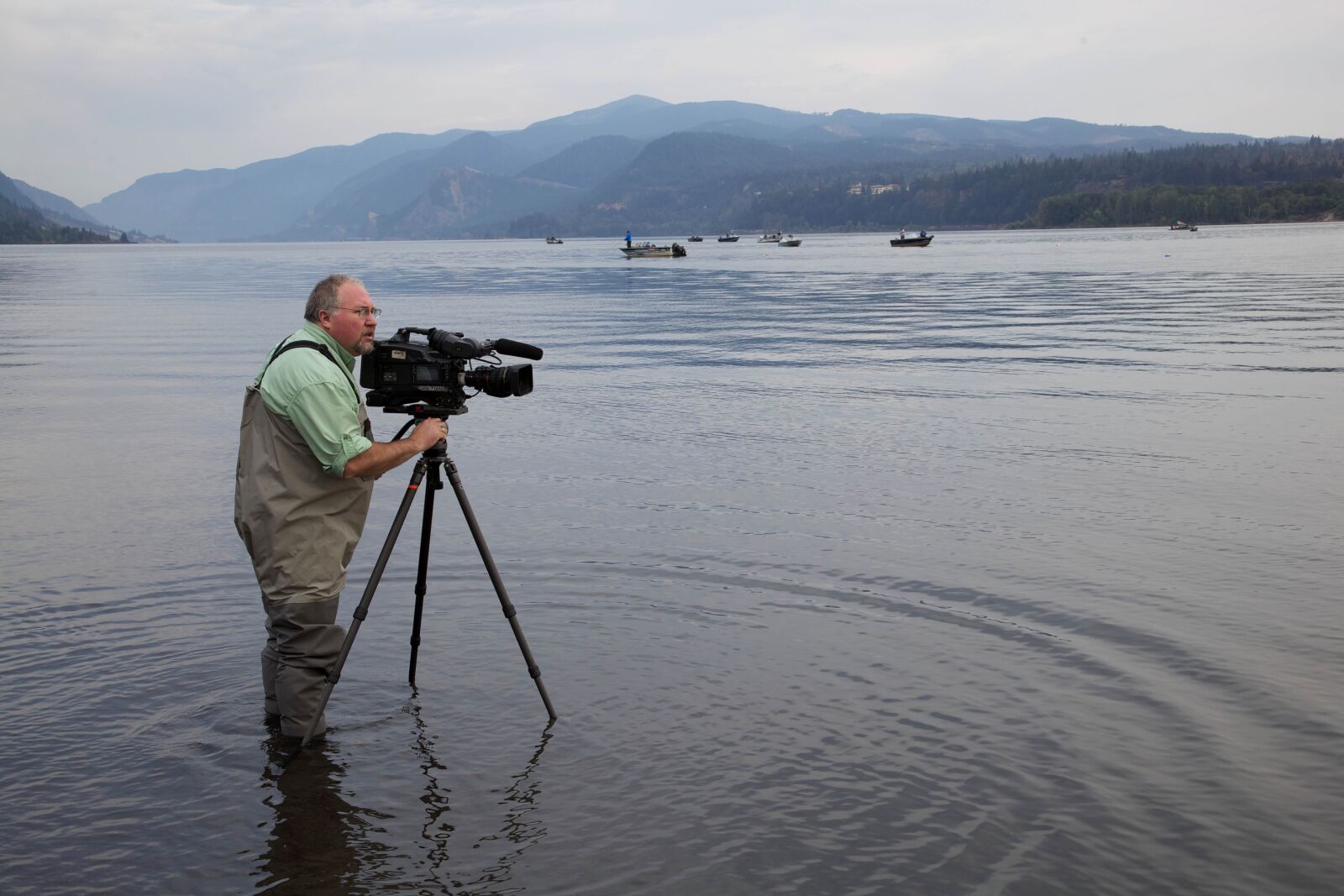Canon EOS 5D Mark II sample photo. Videographer, recording, nature, show photography