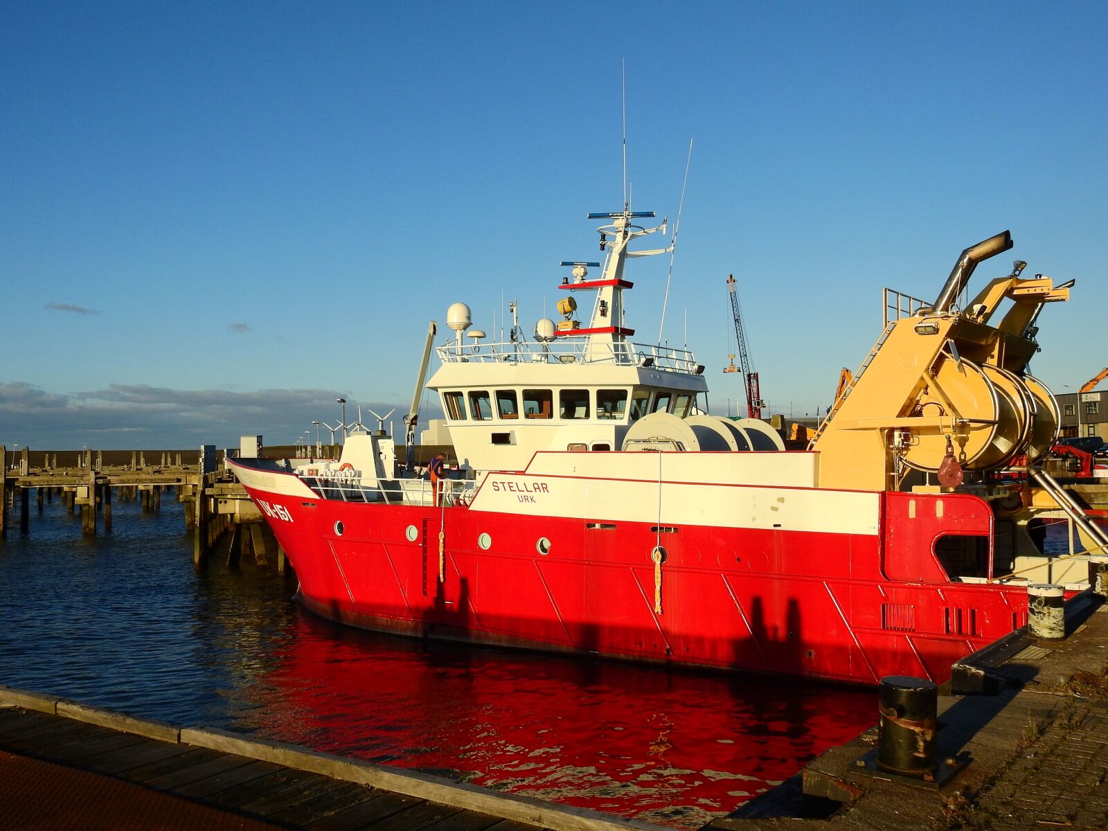 Nikon Coolpix P900 sample photo. Ship, boat, sea photography