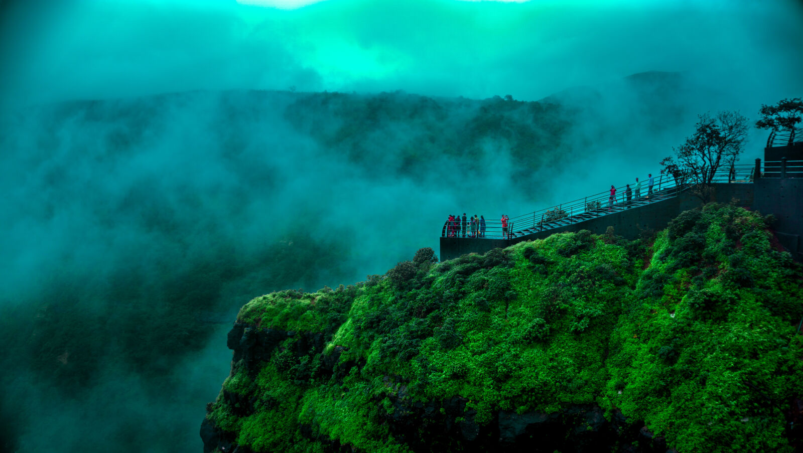 Sony a6000 sample photo. After, the, rain, cliff photography