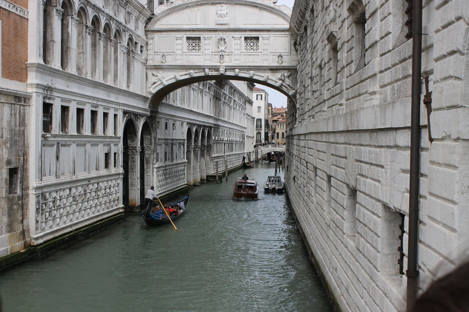 Canon EOS 1100D (EOS Rebel T3 / EOS Kiss X50) sample photo. Venice, the bridge of photography
