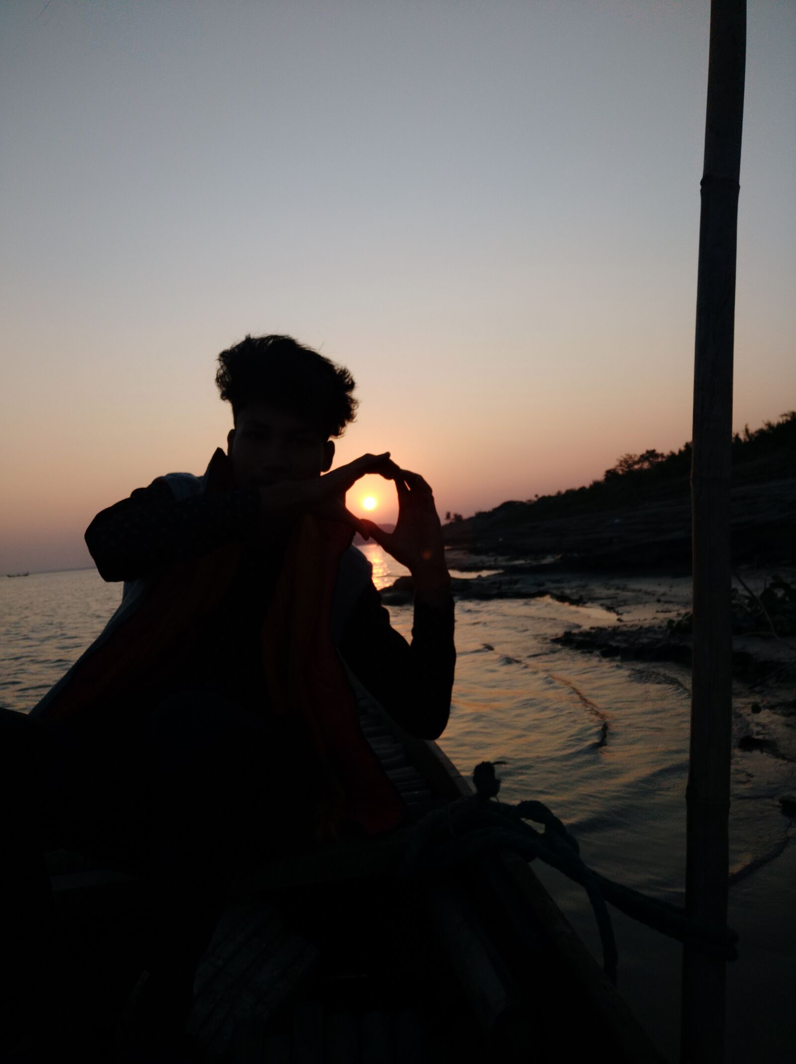 Xiaomi Redmi Note 5 Pro sample photo. Sun, down, boy photography