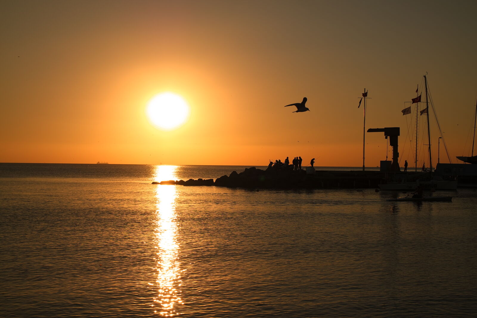 Samsung NX 45mm F1.8 sample photo. Sea, sunset, sun, evening photography