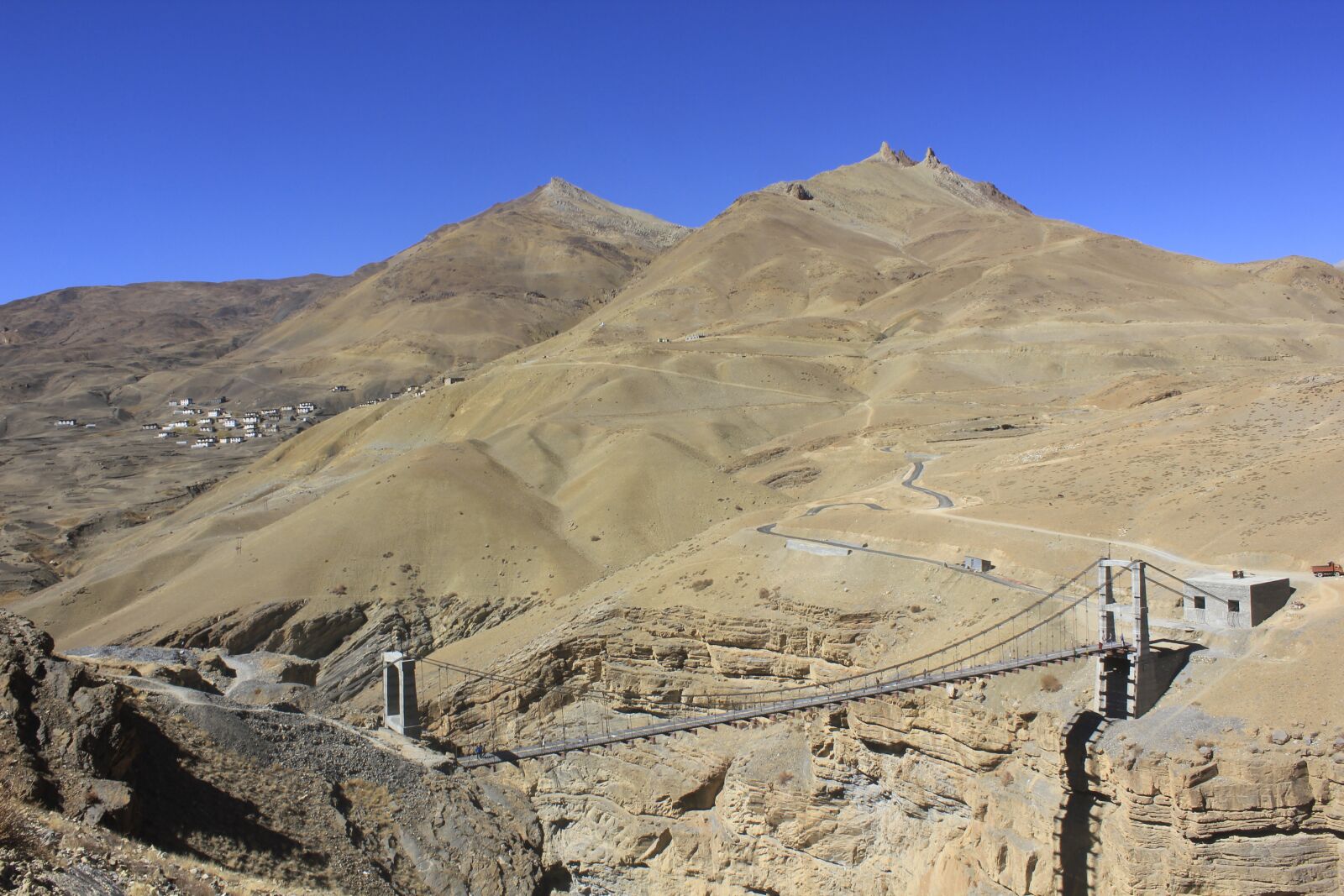 Canon EOS 550D (EOS Rebel T2i / EOS Kiss X4) sample photo. Bridge, kaza, kibber photography