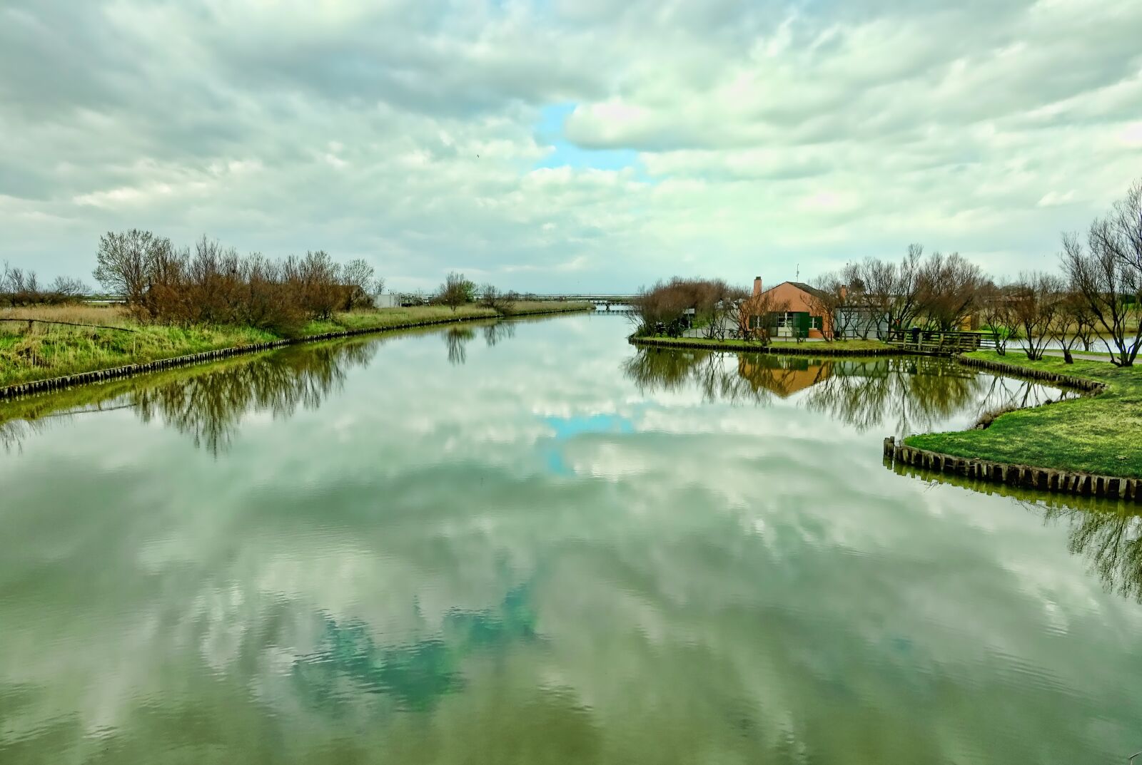 Sony Cyber-shot DSC-RX10 III sample photo. Waters, nature, reflection photography