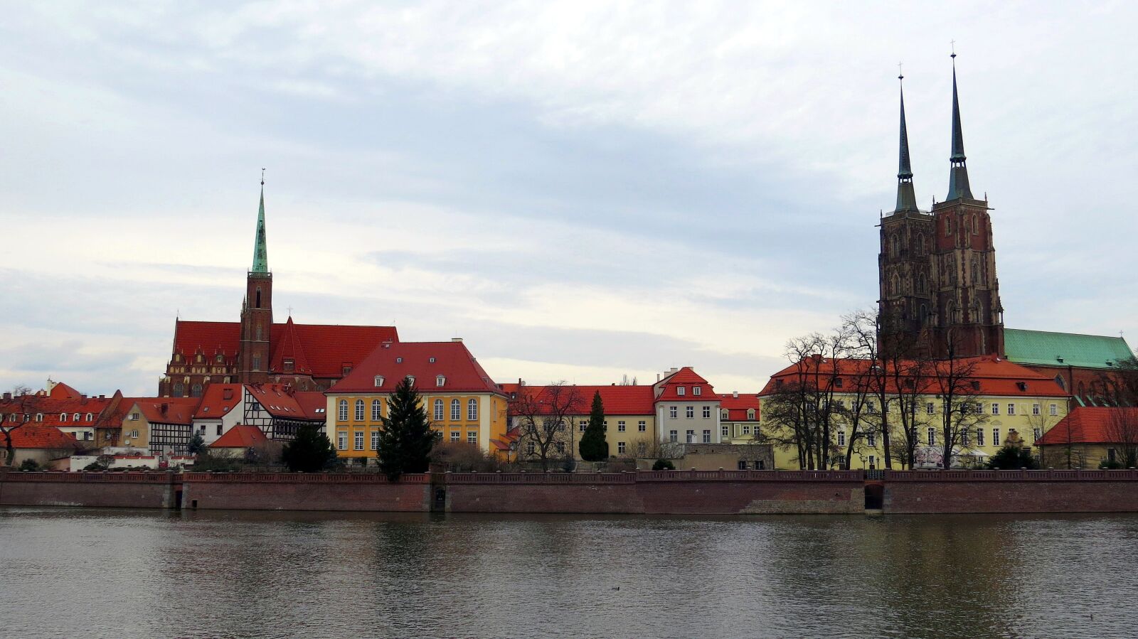 Canon PowerShot SX50 HS sample photo. The old town, church photography