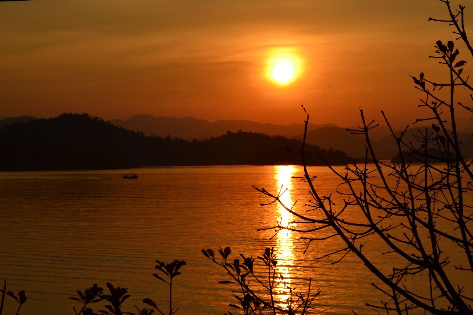 Nikon D3100 sample photo. Thailand, wall, sunset photography