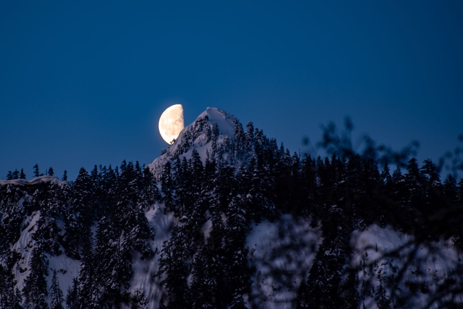 Nikon D750 sample photo. Moon, sunrise, mountain photography