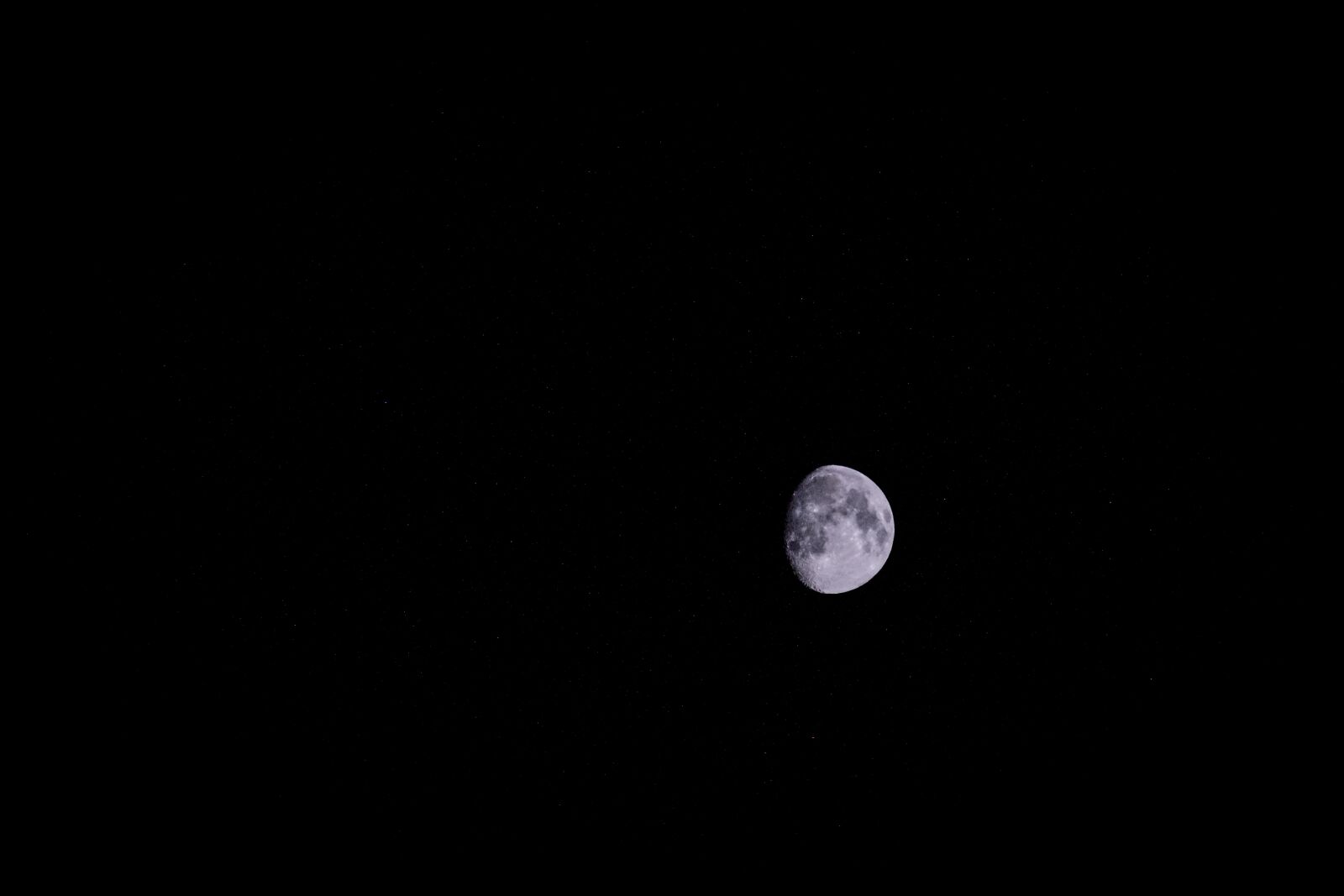 Canon EOS 550D (EOS Rebel T2i / EOS Kiss X4) + Canon EF-S 55-250mm F4-5.6 IS sample photo. Moon, night, moonlight photography