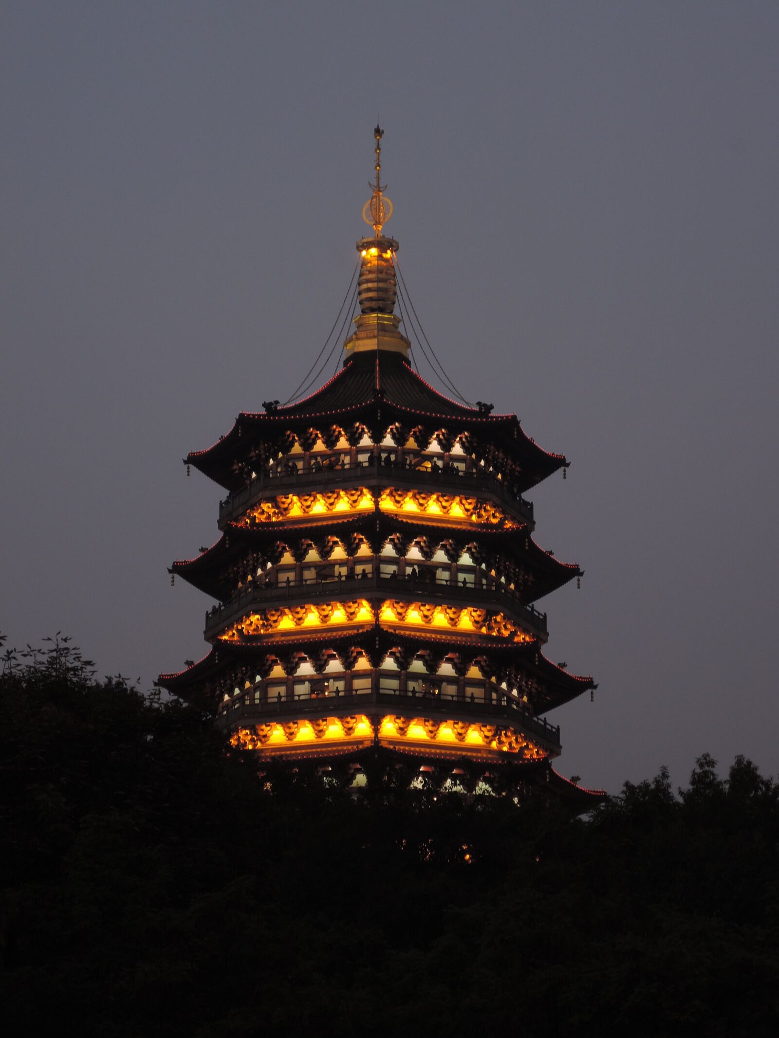 Nikon Coolpix P330 sample photo. Leifeng pagoda, magnificent, late photography