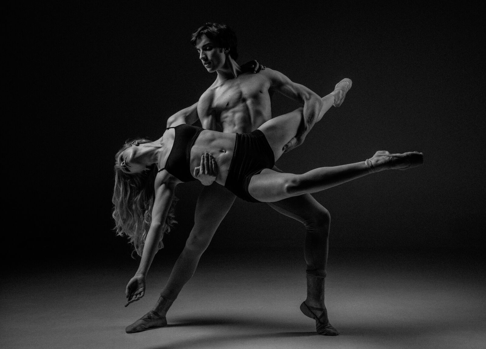 Sony a7 + Sony FE 28-70mm F3.5-5.6 OSS sample photo. Adult, ballerinas, ballet photography