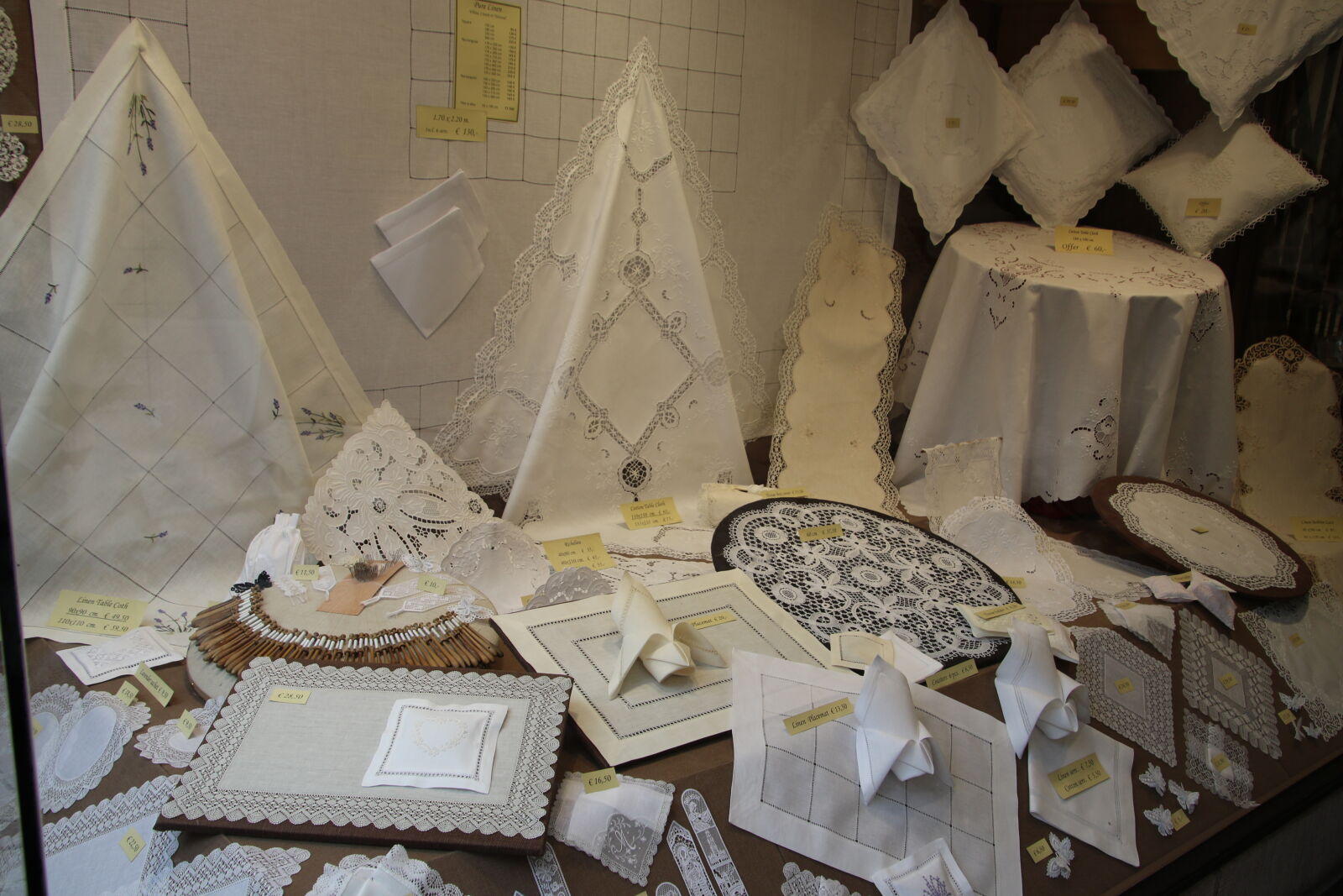 Canon EOS 7D Mark II sample photo. Belgium, belgium, lace, bruges photography