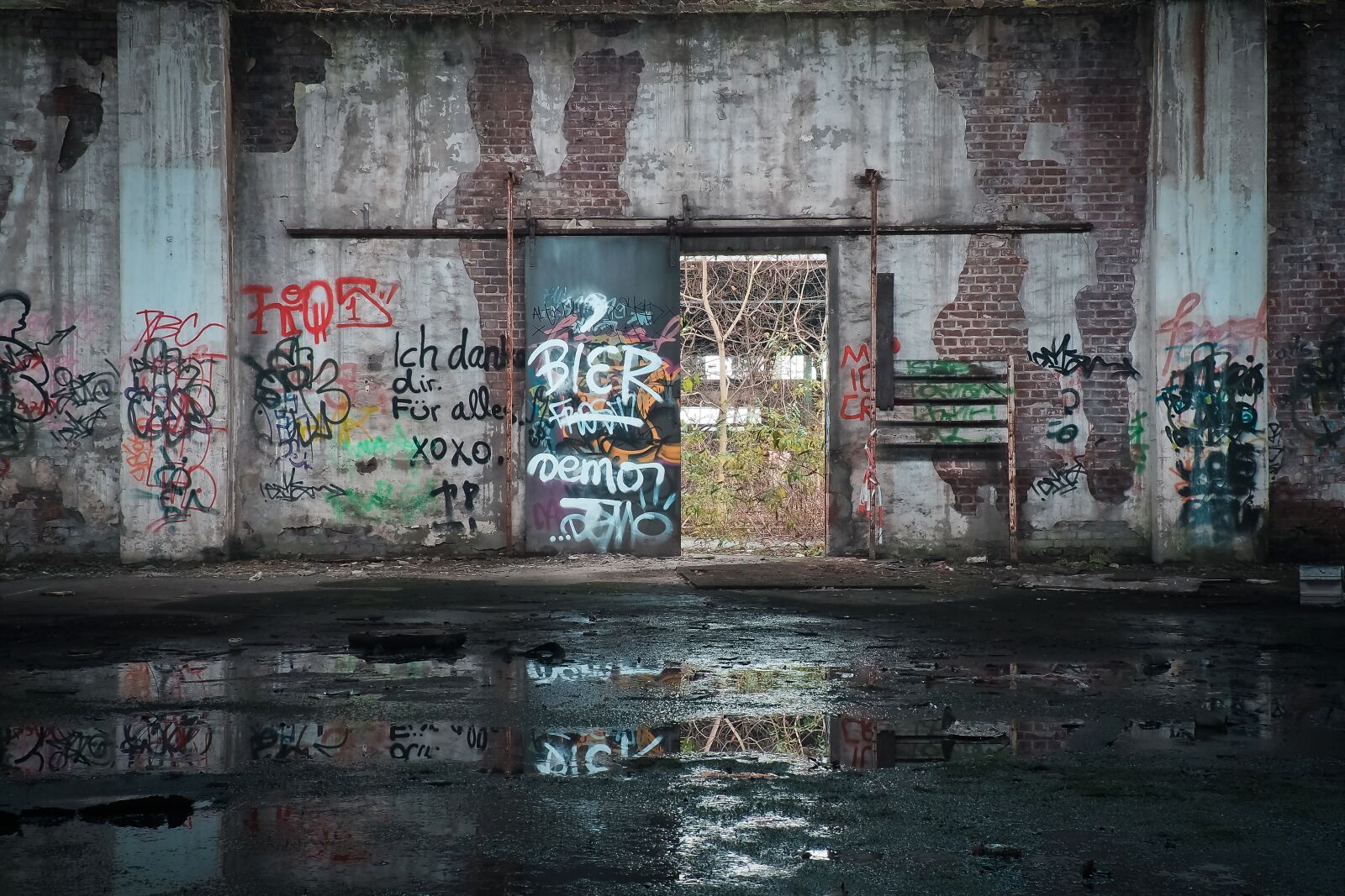 Olympus OM-D E-M10 sample photo. Lost places, old, decay photography