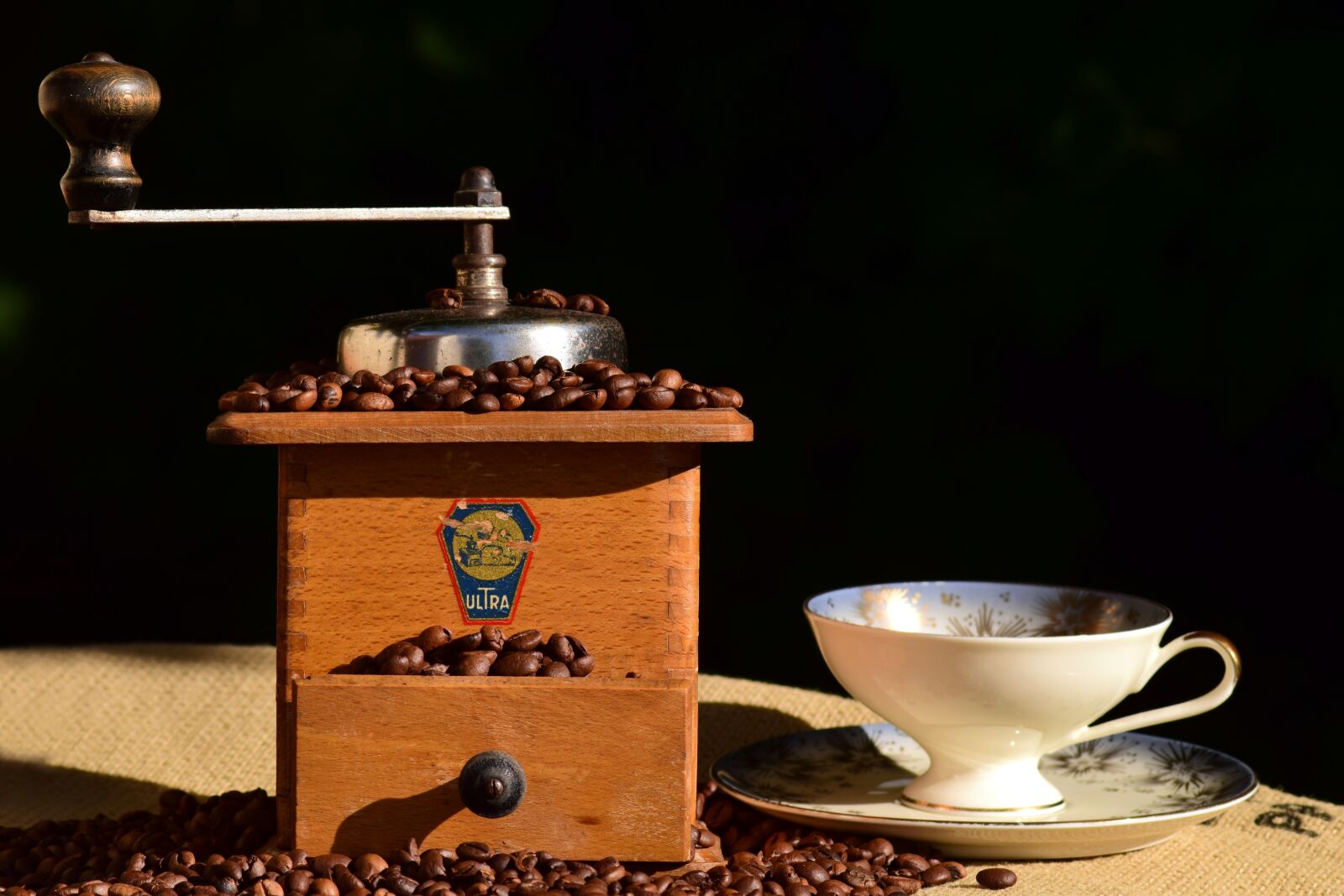 Nikon D3300 sample photo. Coffee, coffee grinder, mill photography