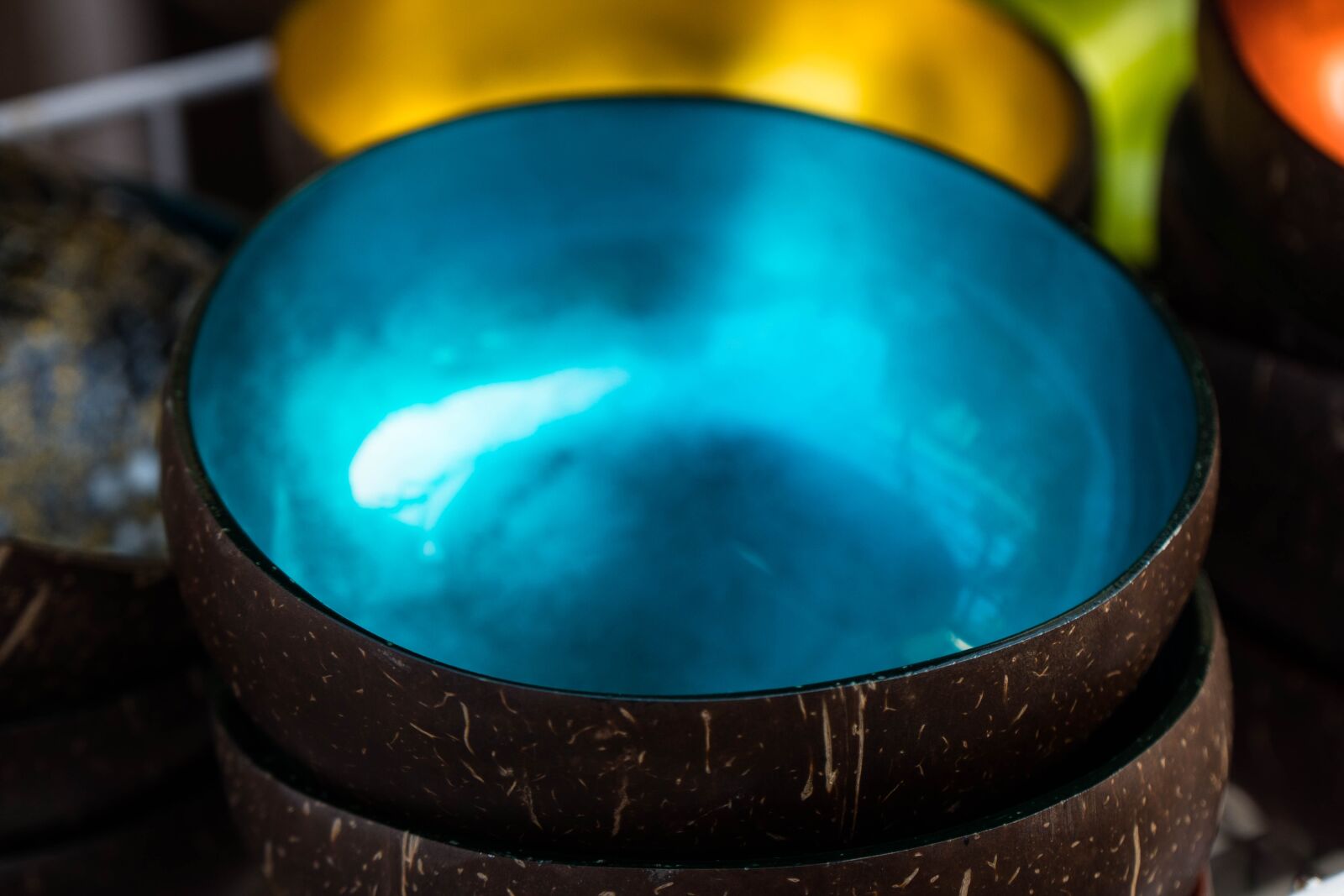 Sony a6500 + Sony Vario-Tessar T* E 16-70mm F4 ZA OSS sample photo. Coconut, shell, bowls photography