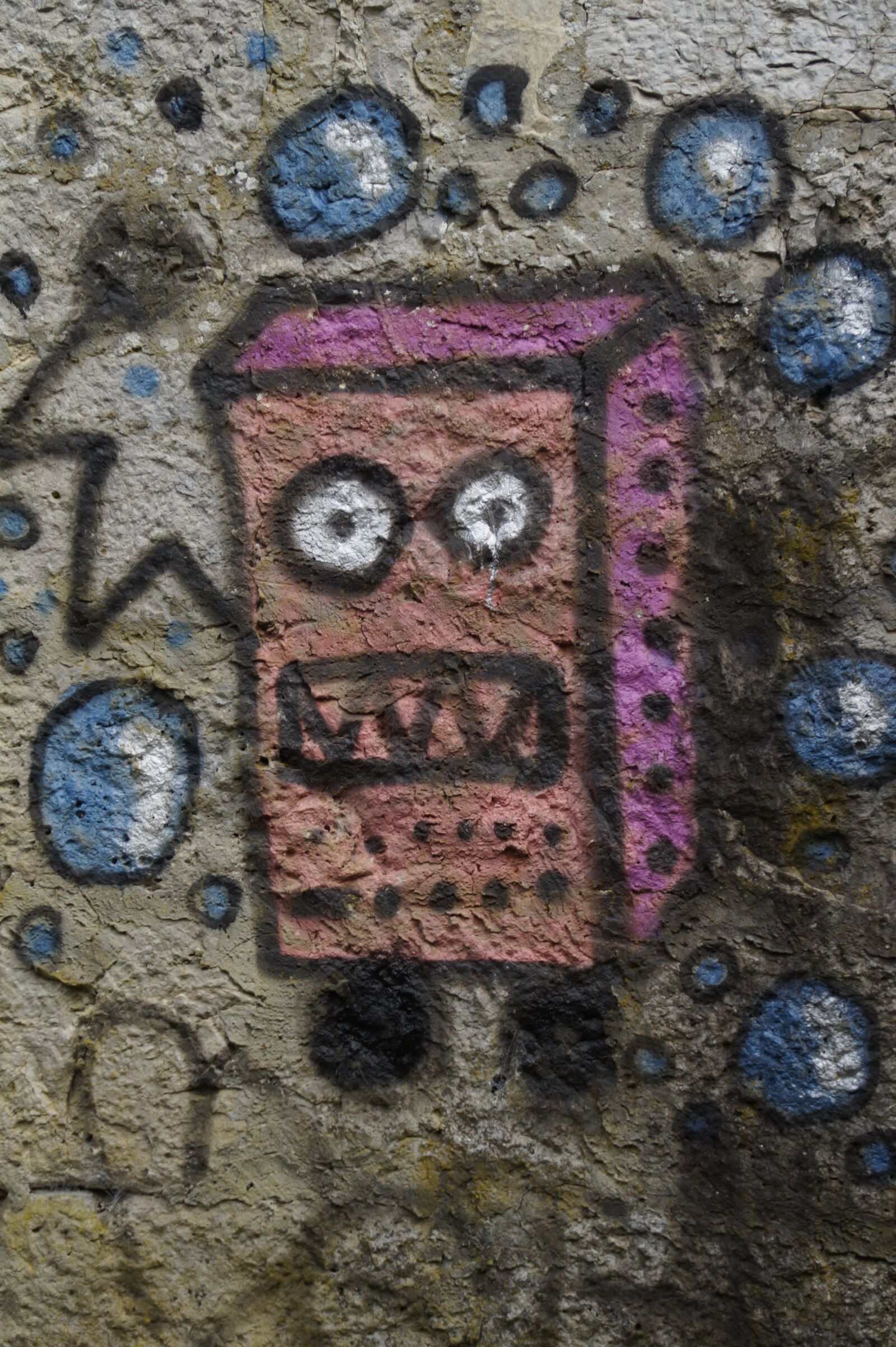 Sony SLT-A58 sample photo. Sponge bob, graffiti, sprayer photography