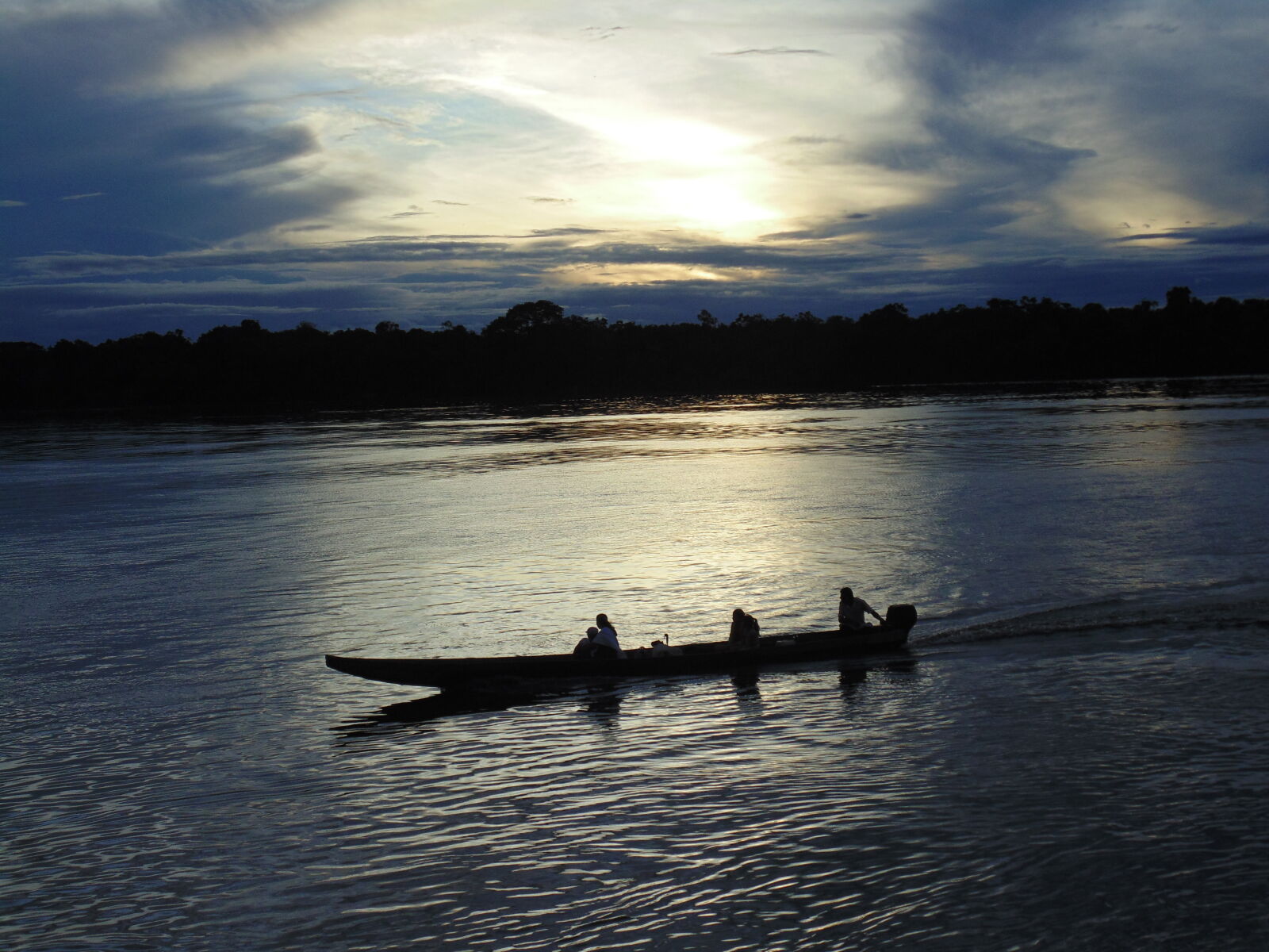 Sony Cyber-shot DSC-H200 sample photo. Sea, lake, boat, canoe photography