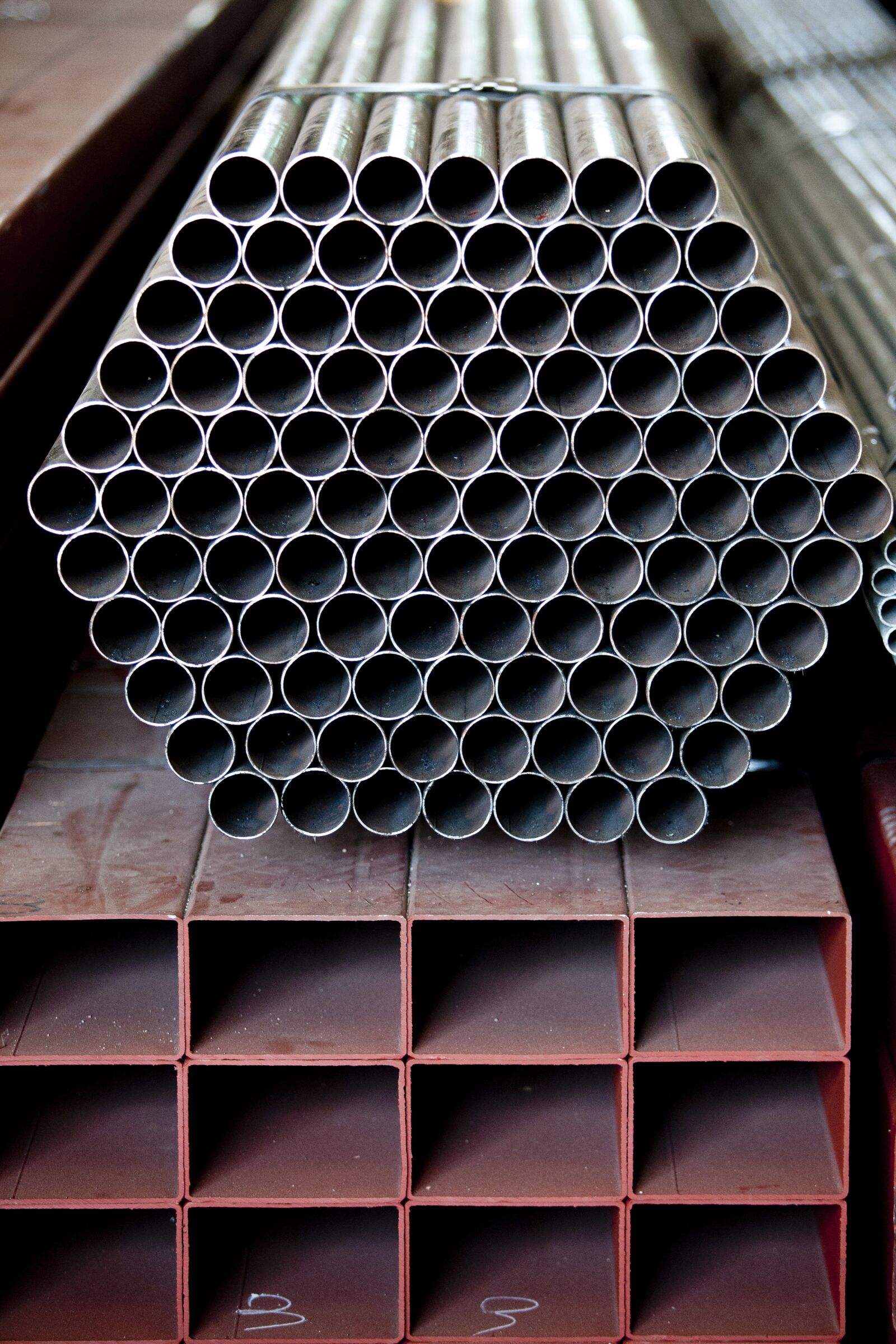 Canon EOS 5D sample photo. Steel, materials, warehouse photography