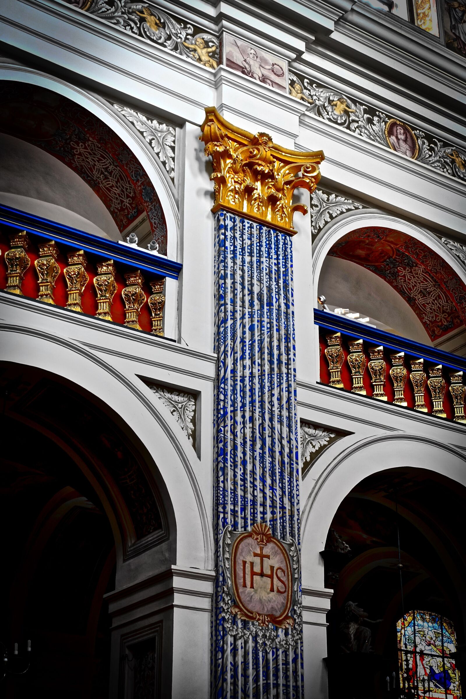 Sony Cyber-shot DSC-RX100 III sample photo. Facade, ornate, decoration photography