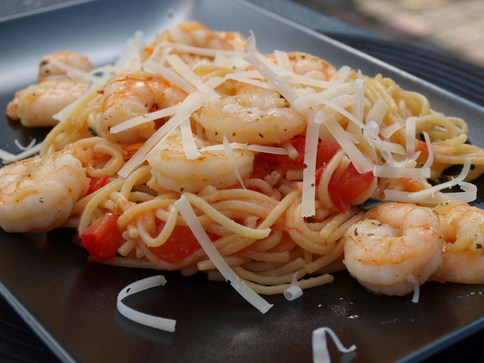 Olympus E-420 (EVOLT E-420) sample photo. Pasta, noodles, crabs photography