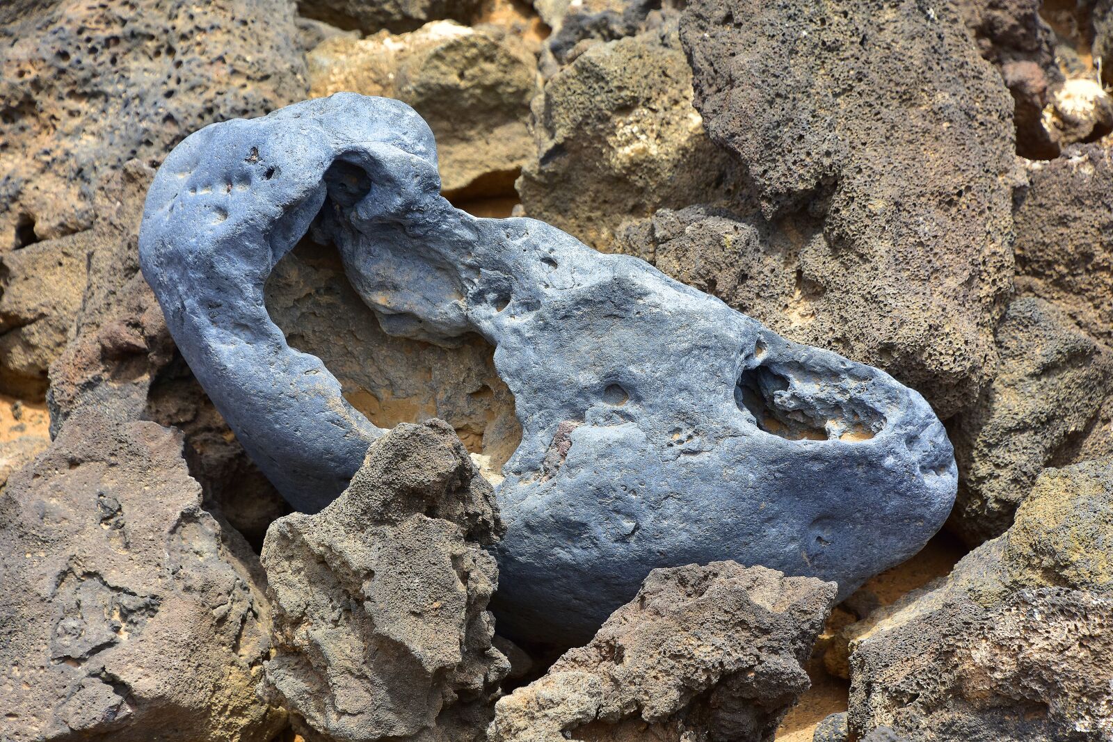 Nikon D7200 sample photo. Rocks, sea, cliff photography
