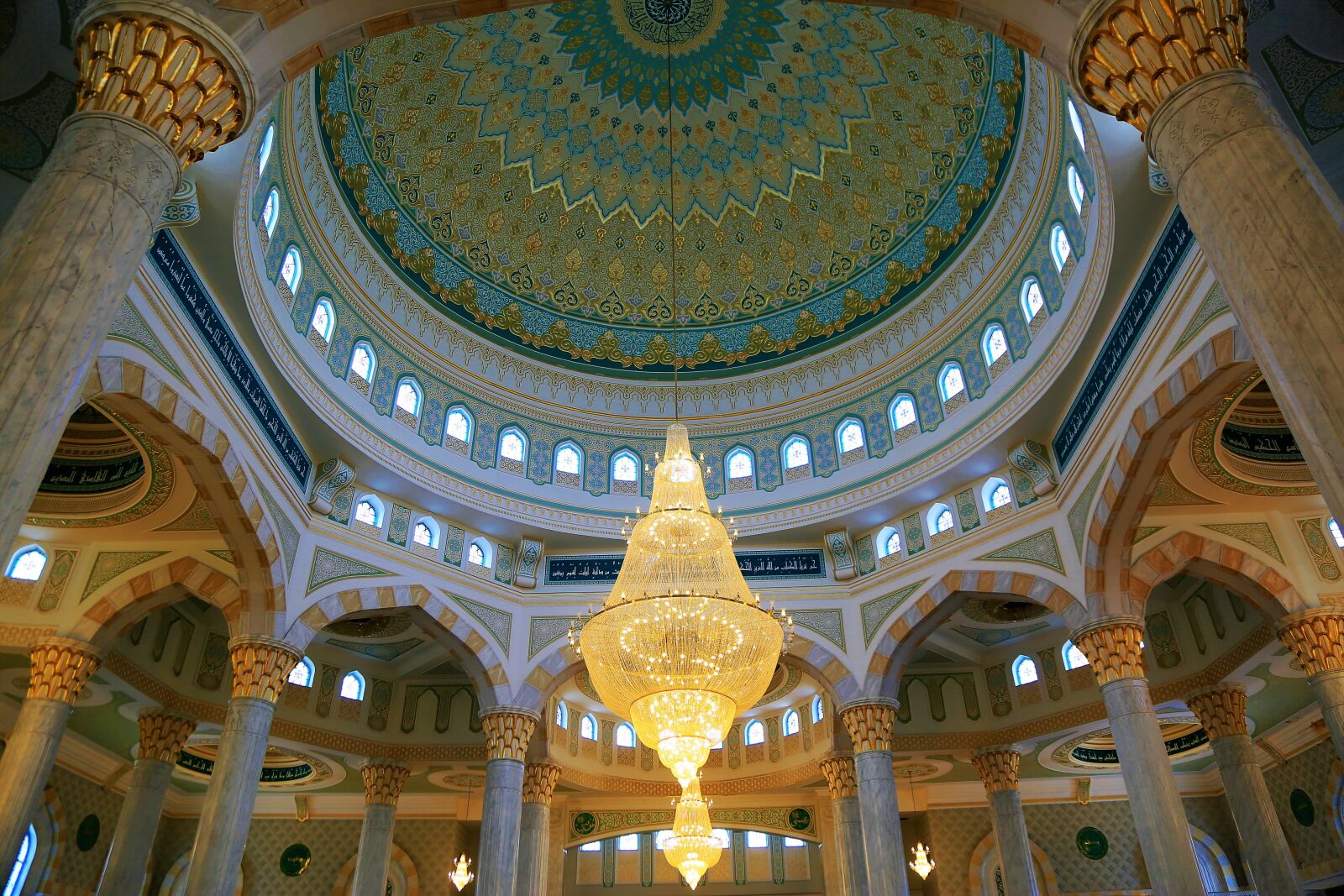 Canon EF 24-105mm F4L IS USM sample photo. Cami, architecture, dome photography