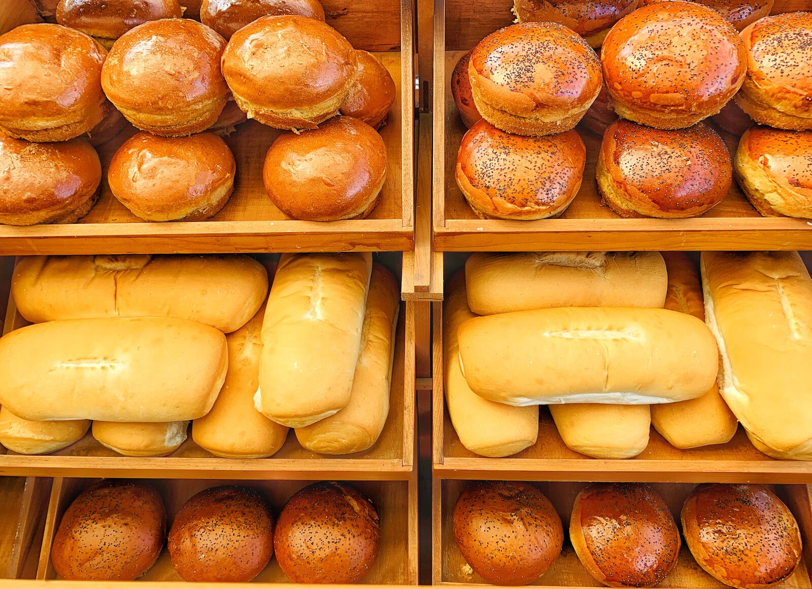 Apple iPhone XR sample photo. Bread, hamburger, burger photography