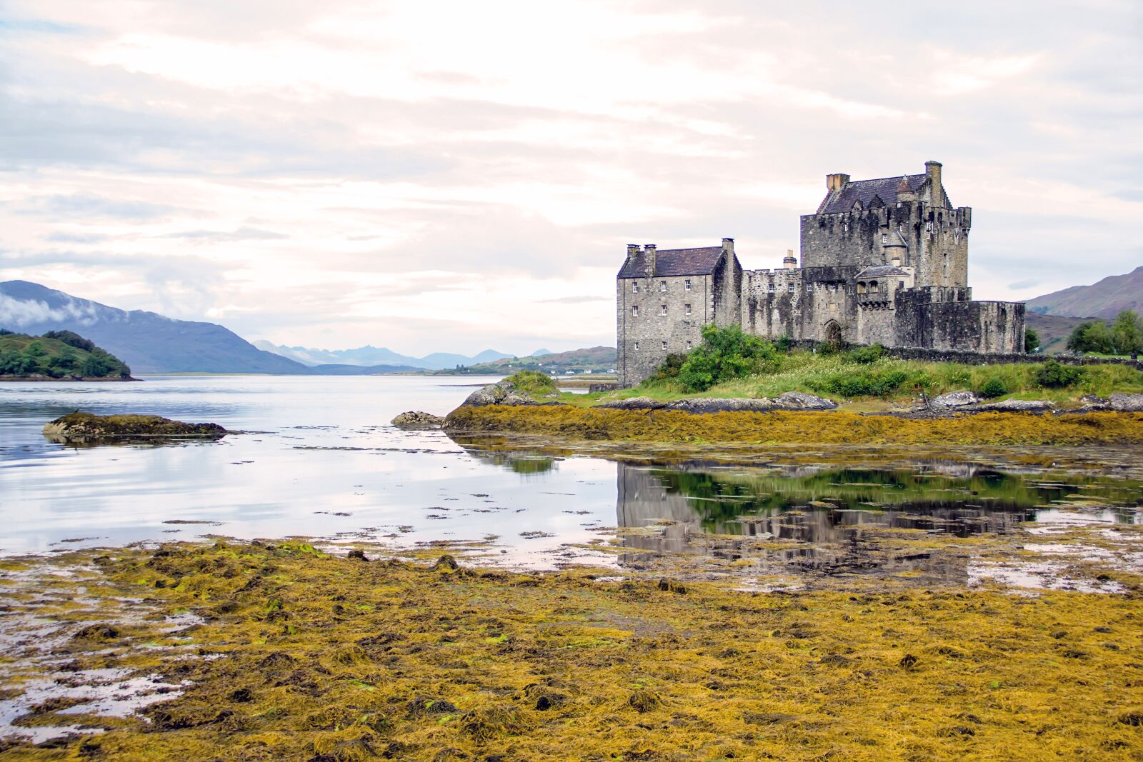Canon EOS 550D (EOS Rebel T2i / EOS Kiss X4) sample photo. Eilean donan castle photography