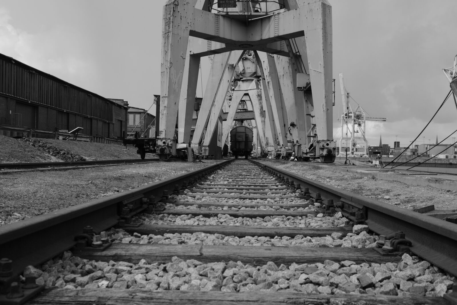 Nikon D7100 sample photo. Technology, industry, port photography