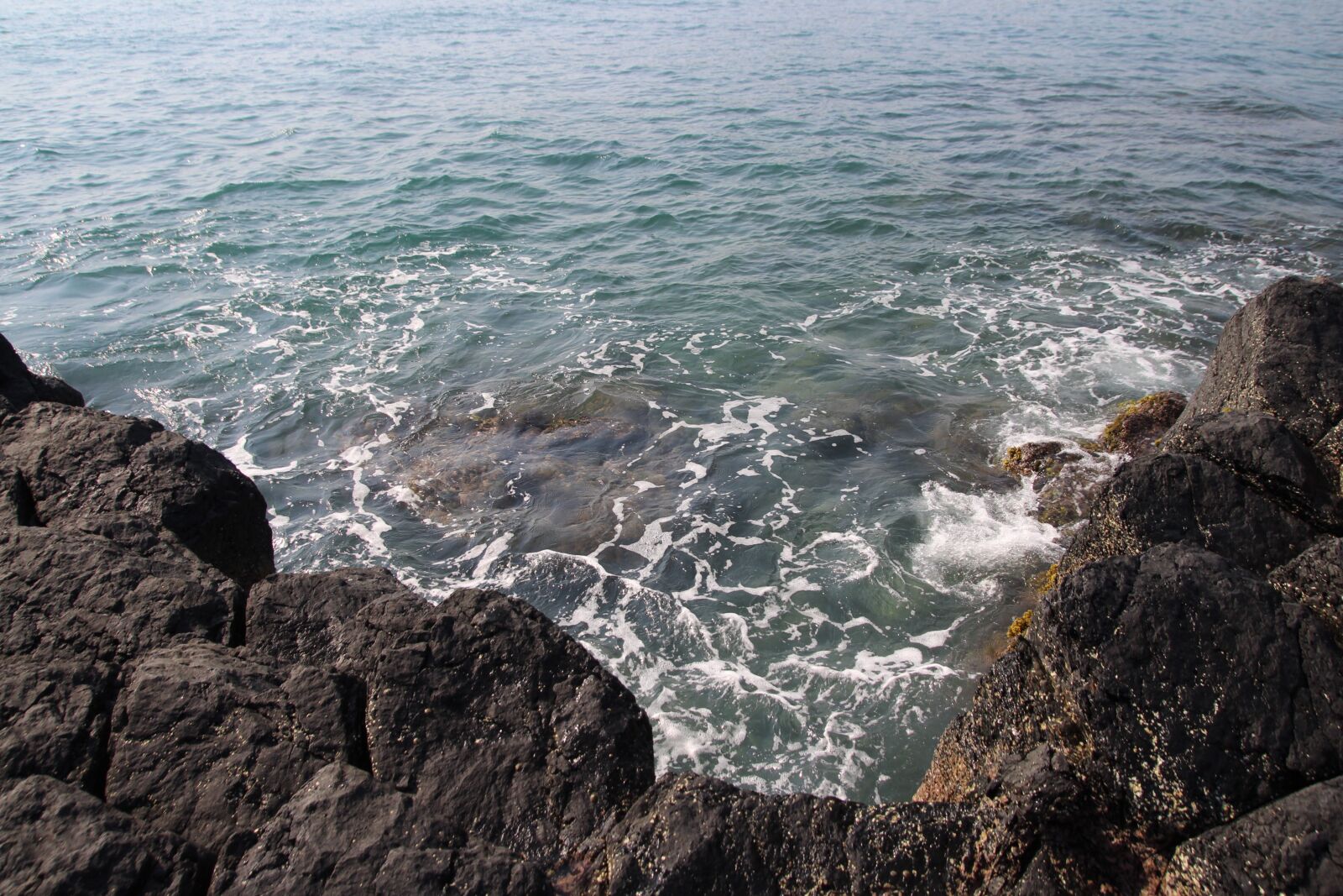 Tamron SP AF 17-50mm F2.8 XR Di II LD Aspherical (IF) sample photo. Vietnam, asia, beach photography