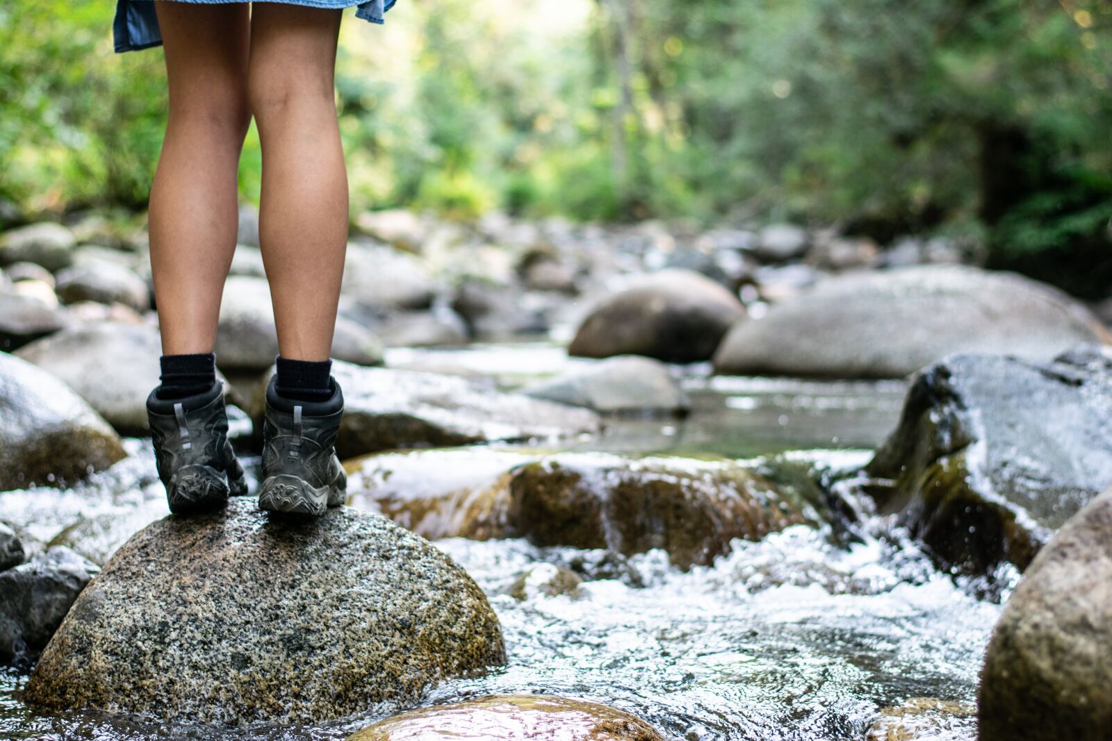 Nikon D3400 sample photo. Outdoors, shoes, nature photography