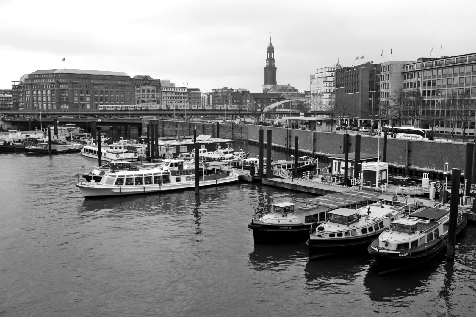 Canon EOS 1000D (EOS Digital Rebel XS / EOS Kiss F) sample photo. Waters, ship, transport system photography