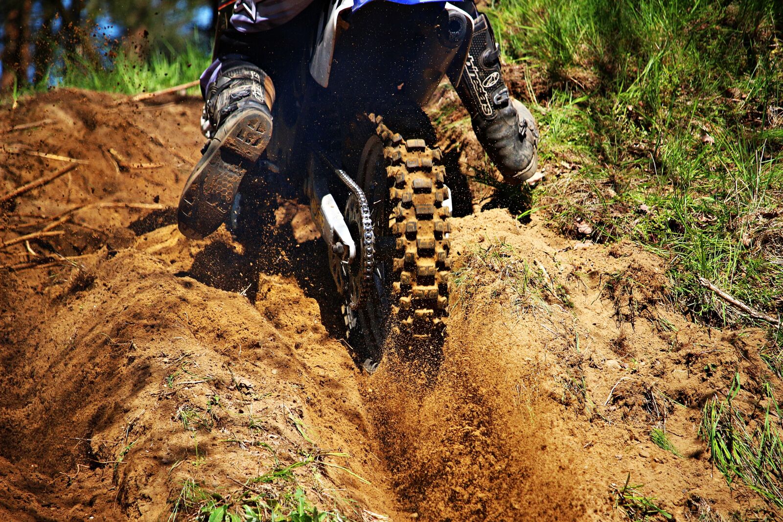 Canon EOS 100D (EOS Rebel SL1 / EOS Kiss X7) sample photo. Motocross, enduro, motorcycle photography