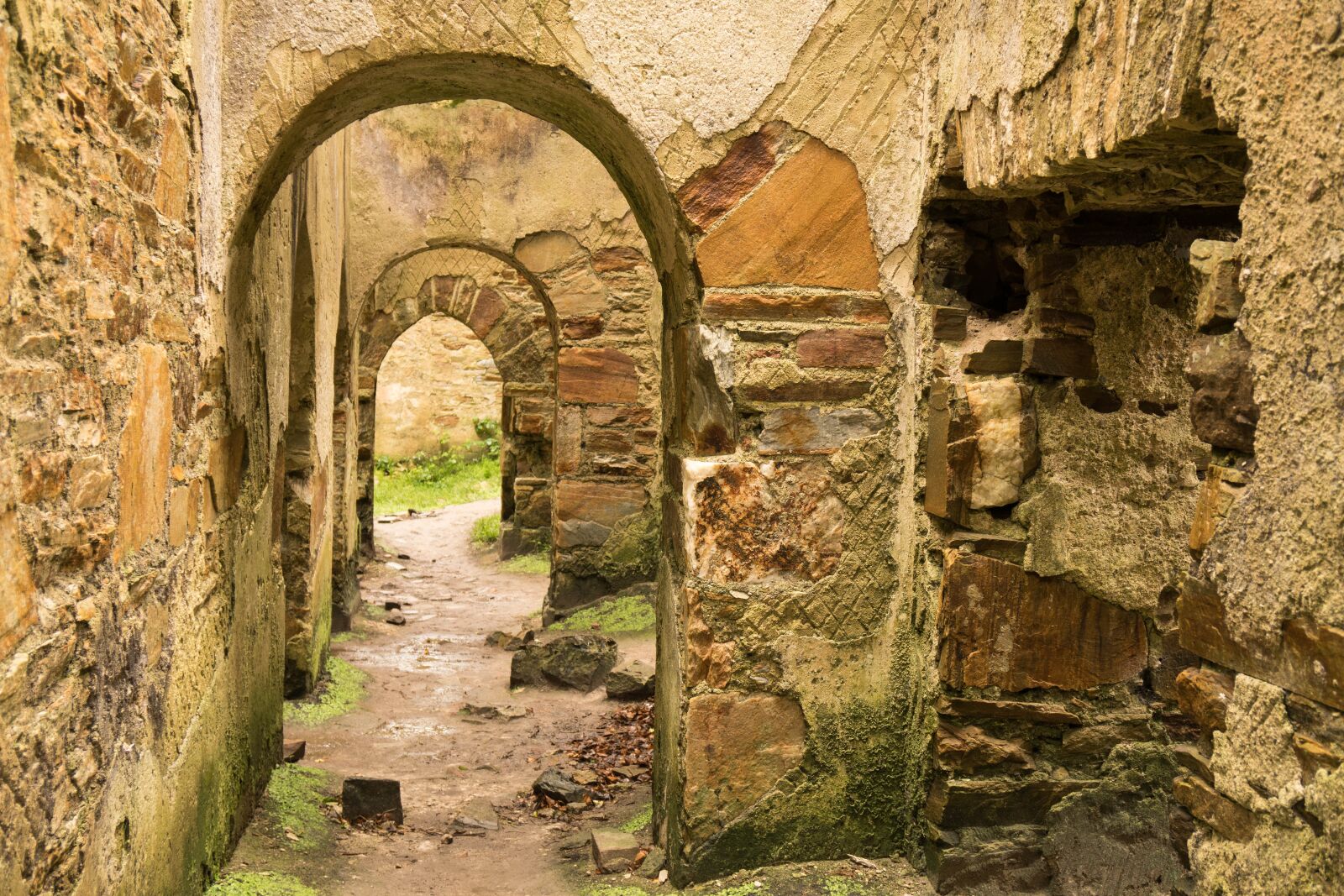 Sony a6500 + Sony Vario-Tessar T* E 16-70mm F4 ZA OSS sample photo. Ruin, old, old times photography