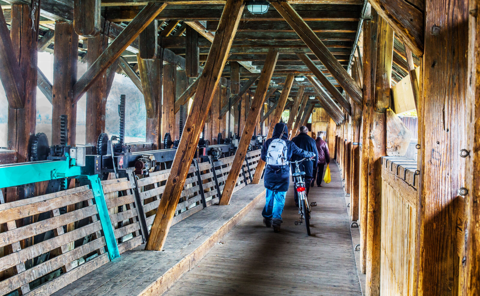 Canon EF 50mm F1.4 USM sample photo. Bridge, covered, bridge, mechanism photography