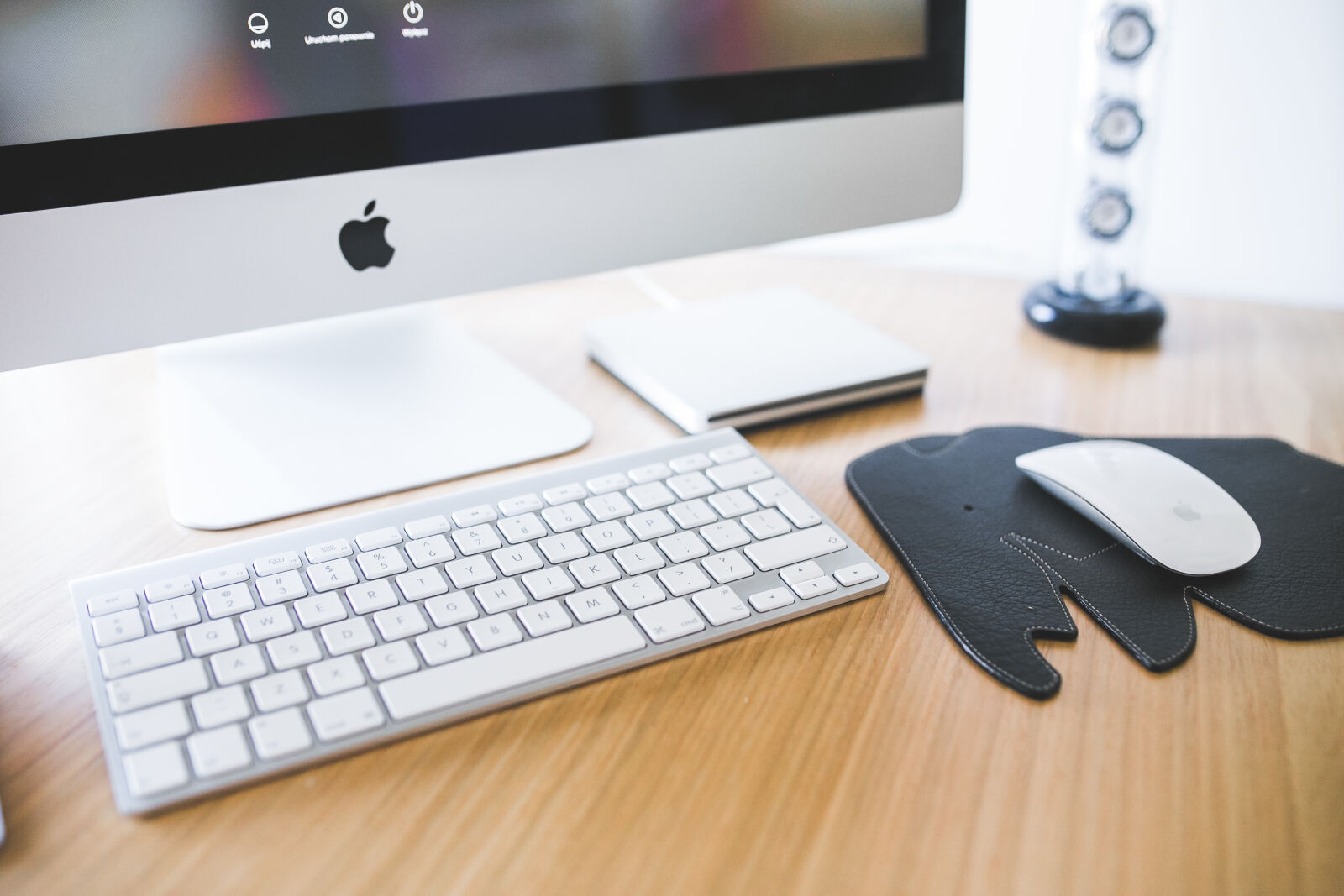Canon EOS 6D + Sigma 35mm F1.4 DG HSM Art sample photo. Apple, imac, close, up photography