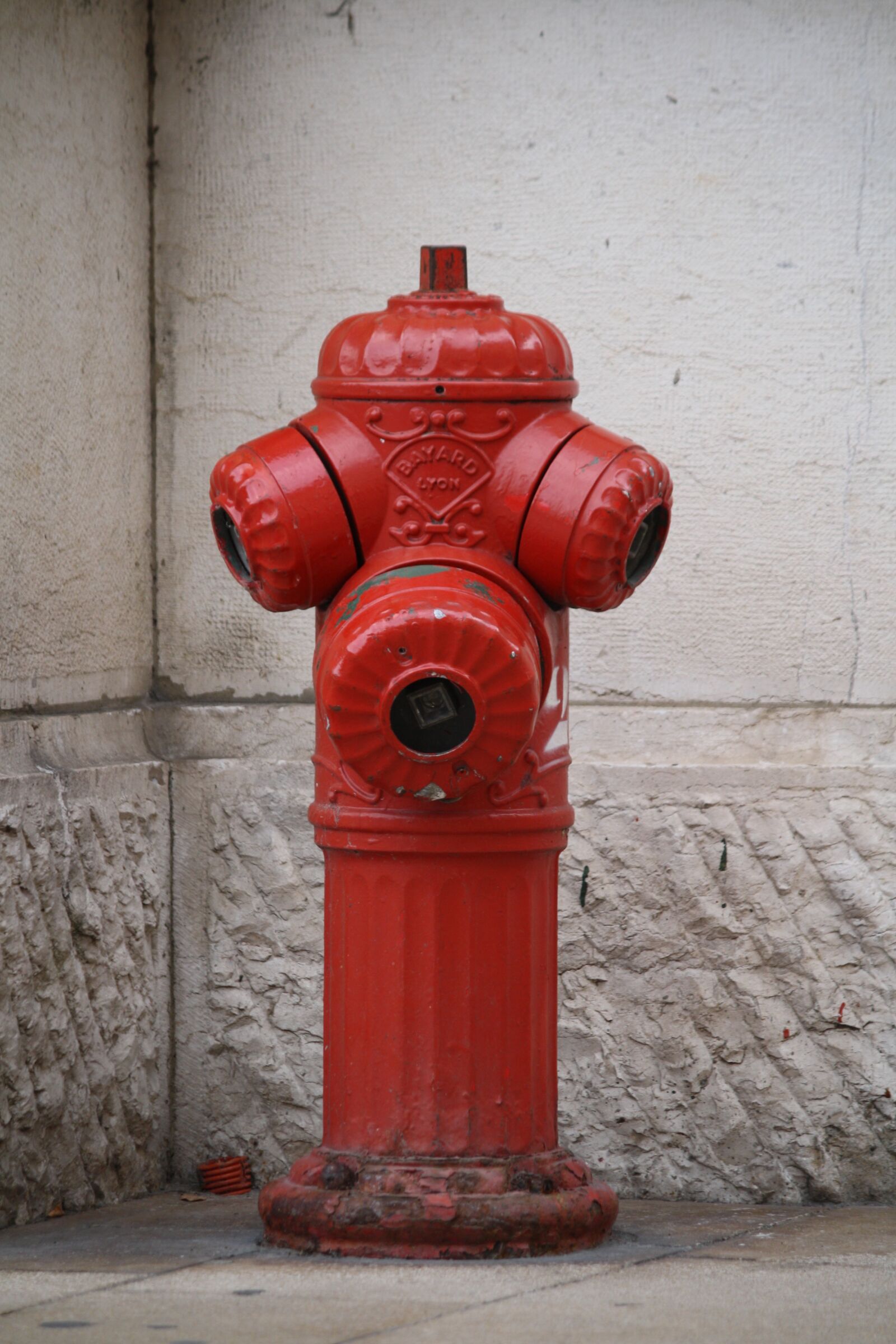 Canon EOS 1000D (EOS Digital Rebel XS / EOS Kiss F) sample photo. Fire hydrant, vintage, red photography