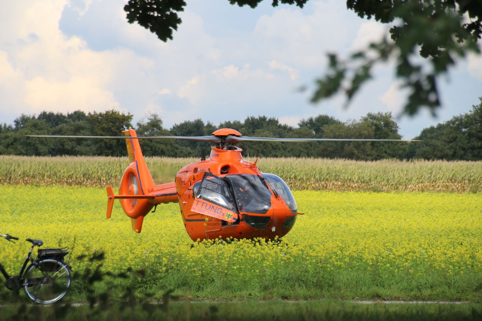 Canon EOS 700D (EOS Rebel T5i / EOS Kiss X7i) sample photo. Accident, rescue huber wrench photography