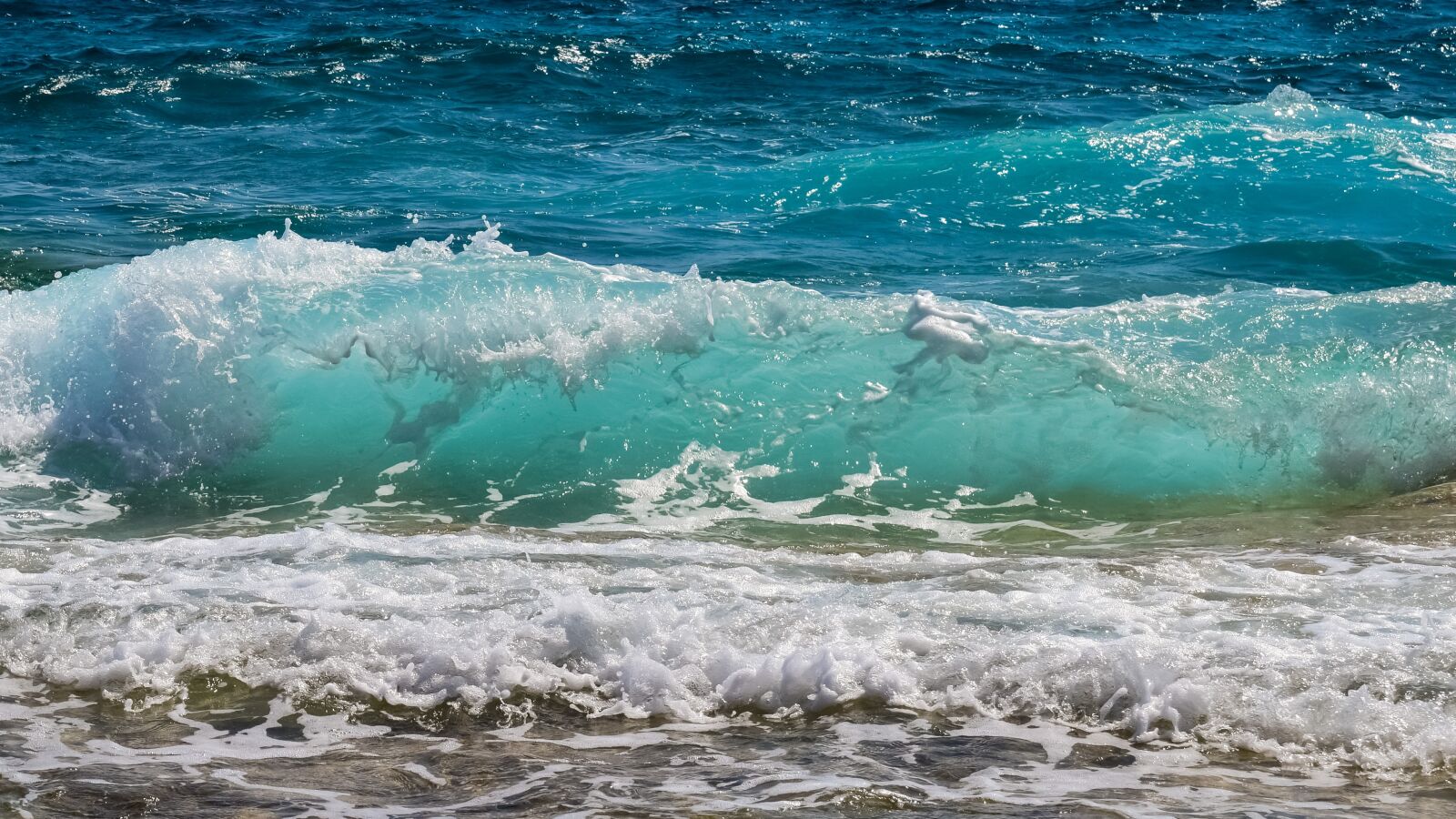 Nikon D3300 sample photo. Wave, foam, spray photography