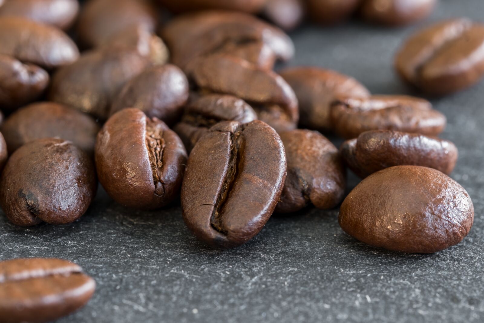 Fujifilm X-T2 + Fujifilm XF 80mm F2.8 R LM OIS WR Macro sample photo. Coffee beans, beans, coffee photography