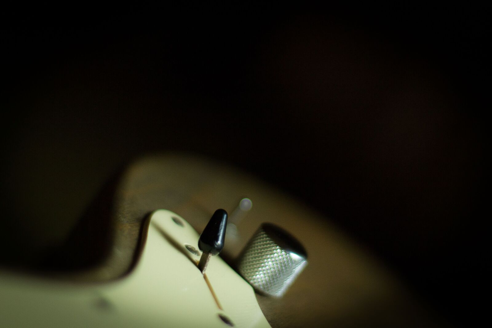 Canon EF 50mm F1.4 USM sample photo. Guitar, background, string photography