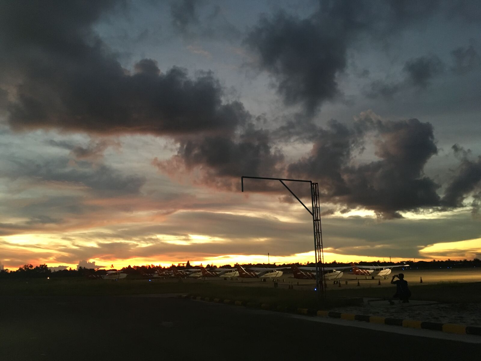 Apple iPhone 6s sample photo. Sunset, at, airport photography