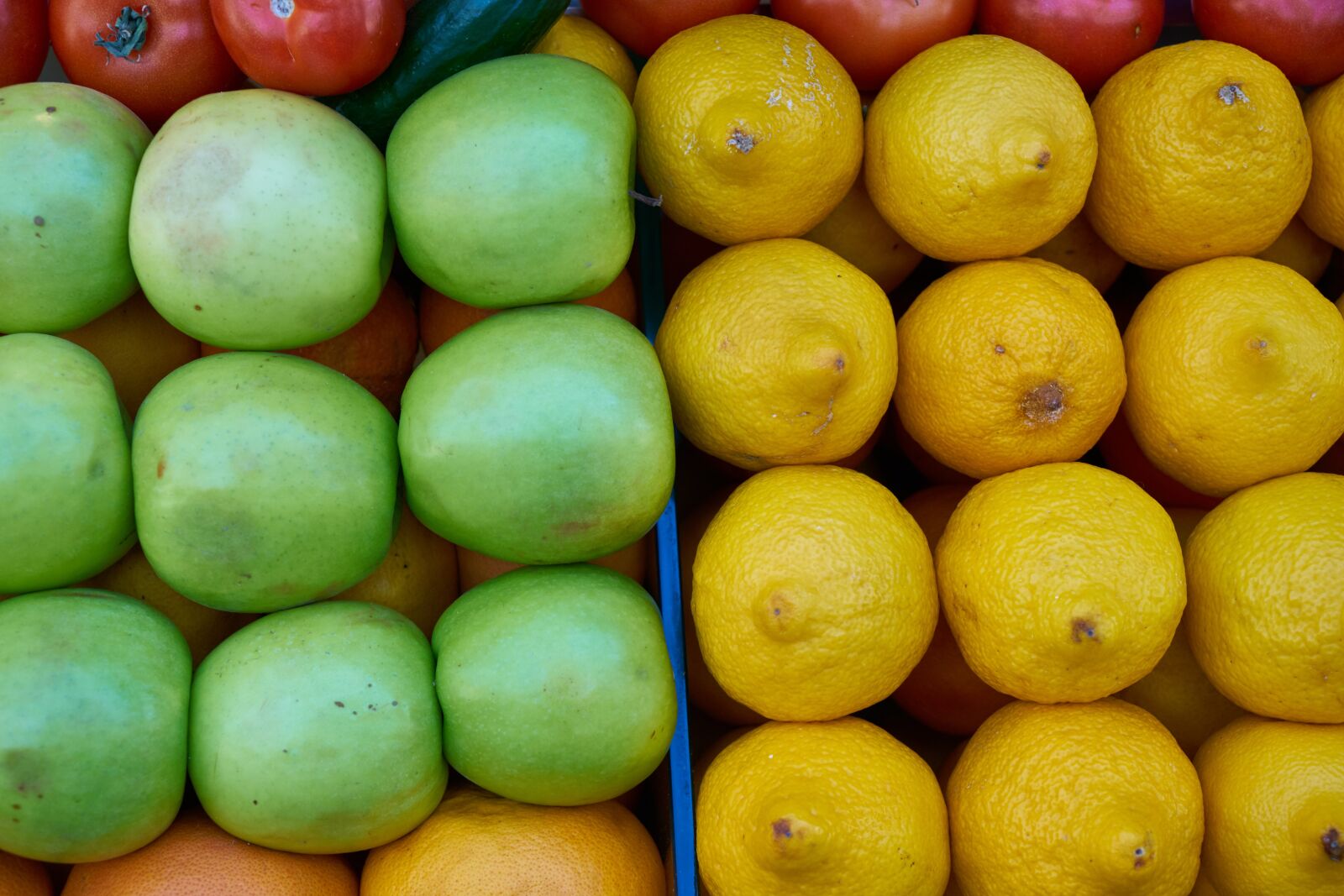 Sony a7R II sample photo. Apple, lemon, fruit photography