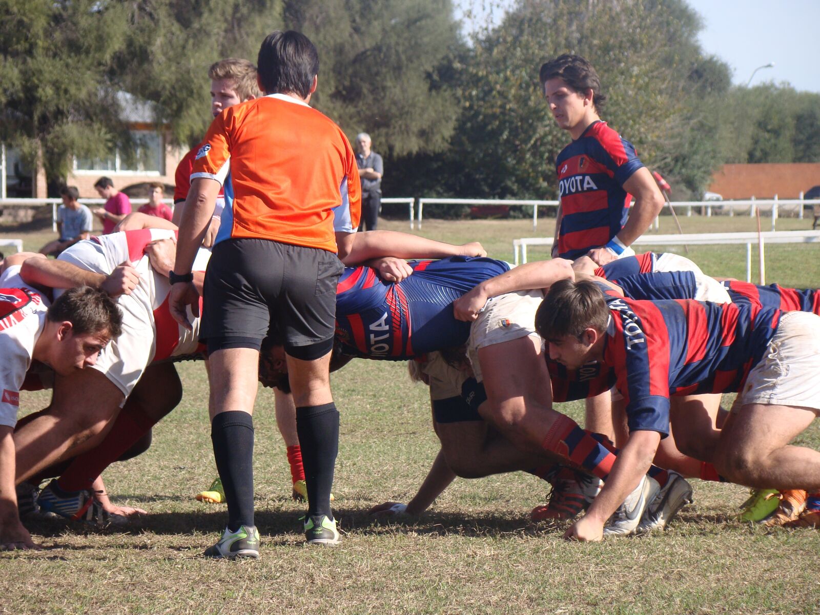 Sony Cyber-shot DSC-H50 sample photo. Solidarity, sport, ball photography