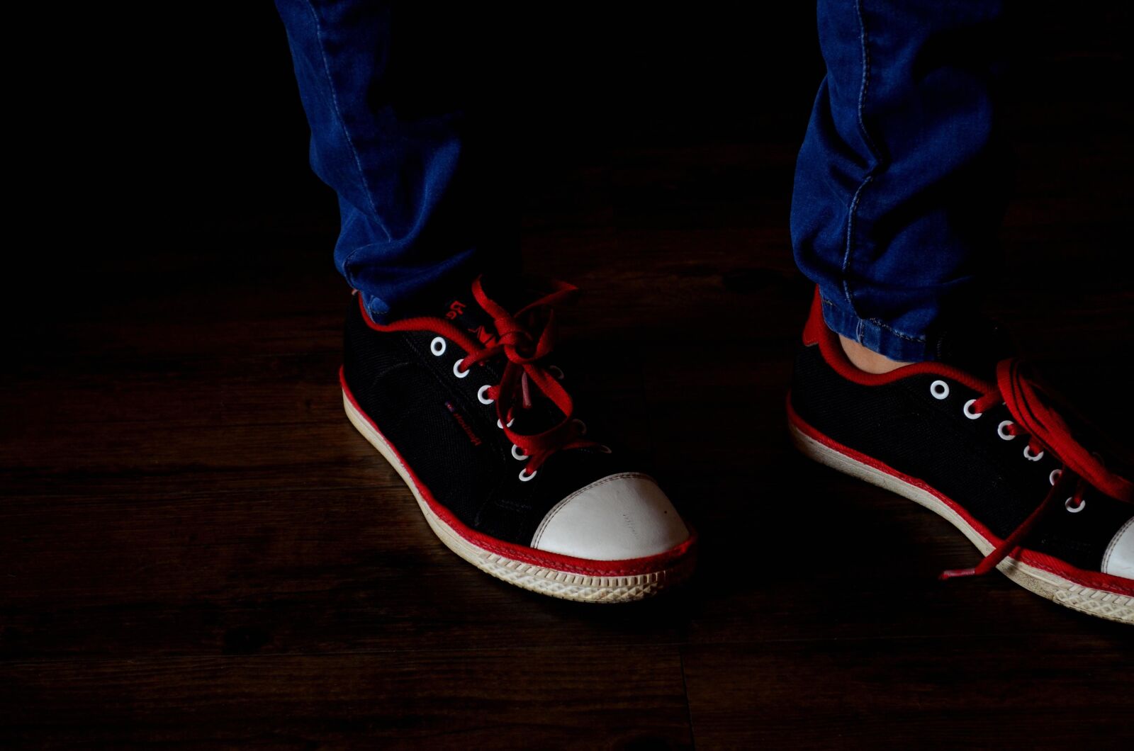 Nikon D5100 sample photo. Shoe, footwear, boot photography