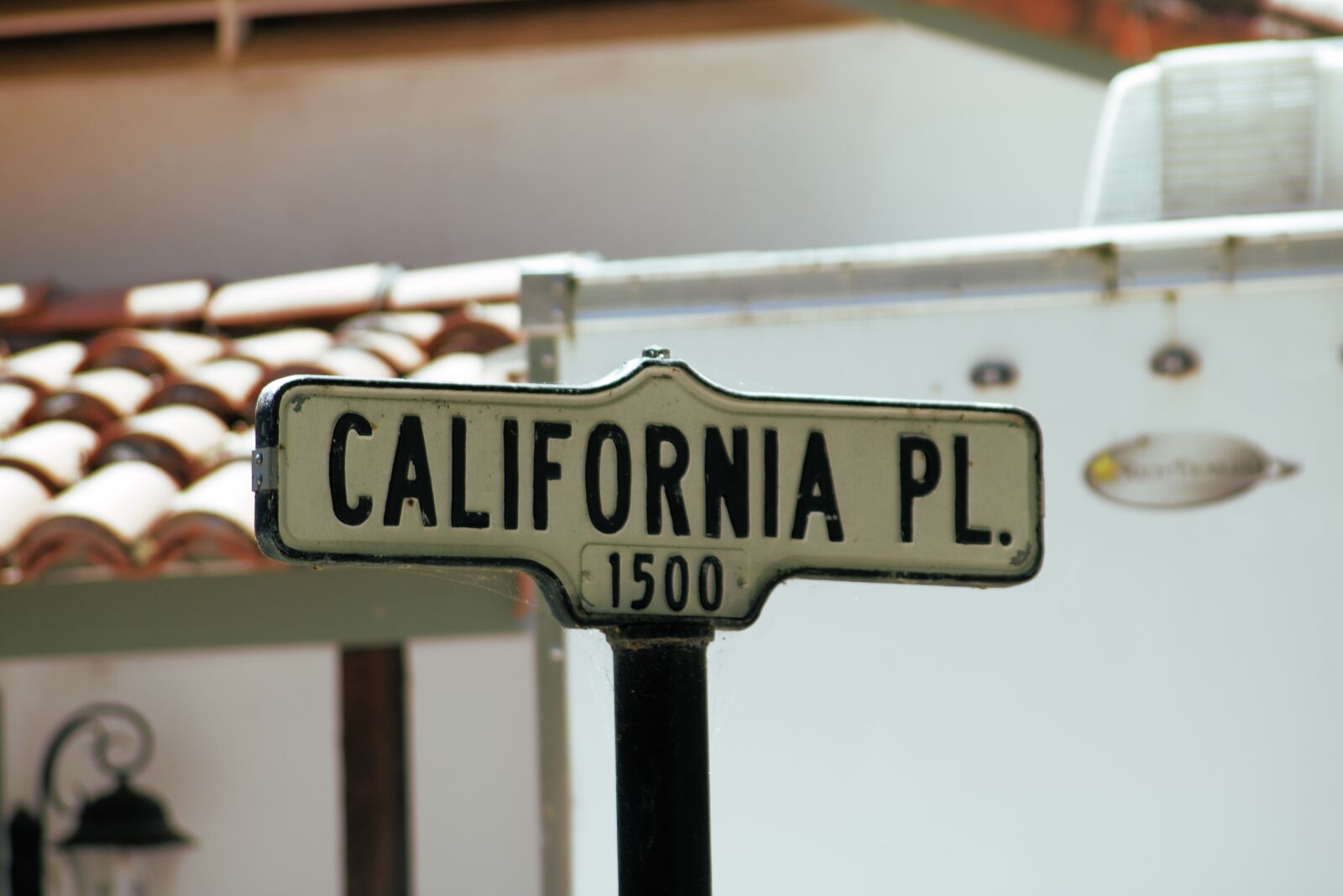 Canon EOS 750D (EOS Rebel T6i / EOS Kiss X8i) sample photo. Sign, plaque, signage photography